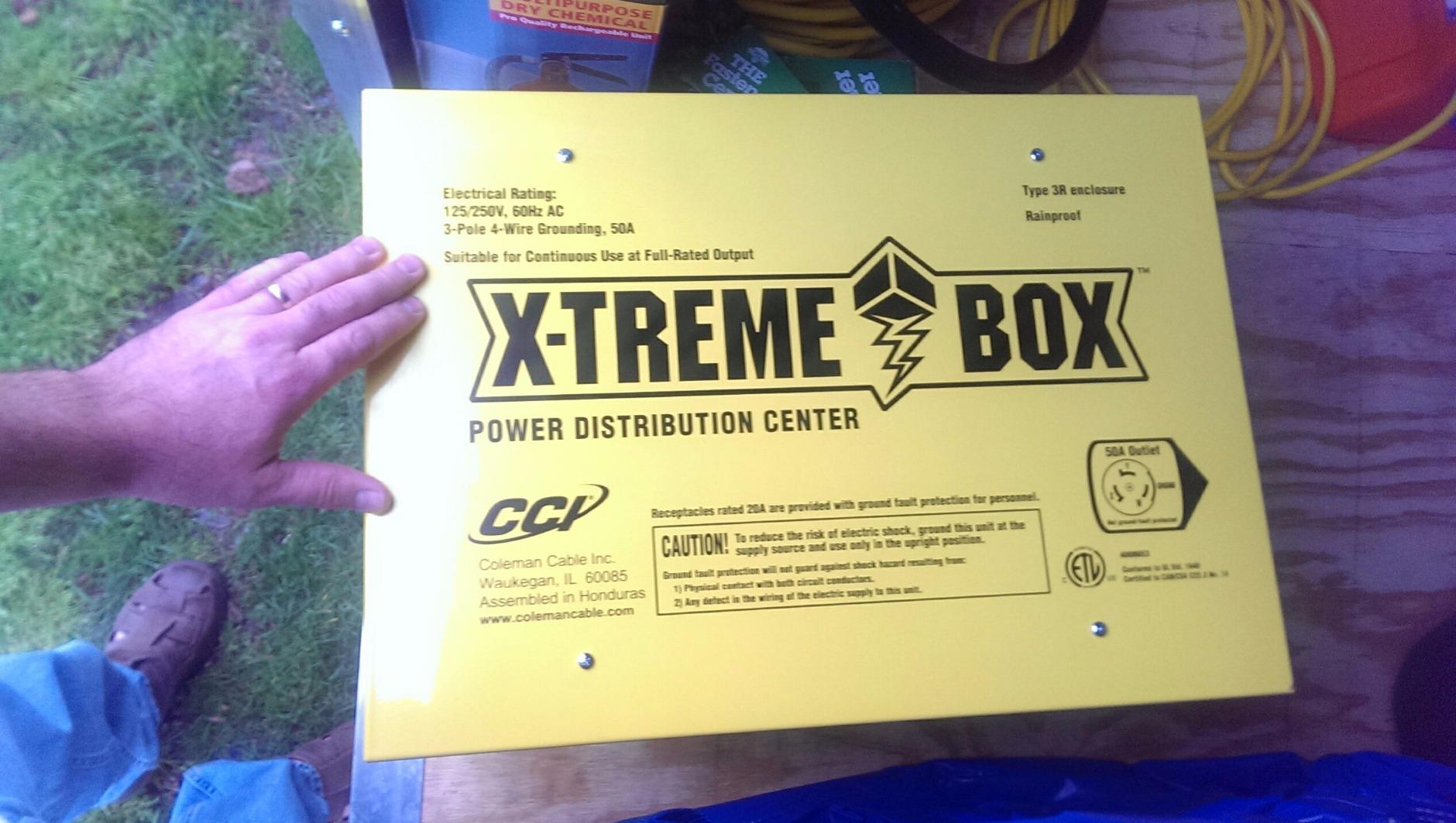 Southwire Temporary Power X-Treme Box - 50A 125/250V Portable Power Distribution with 6 5-20 U-Ground/Straight Blade Receptacles - Rugged Steel Construction customer photo 2