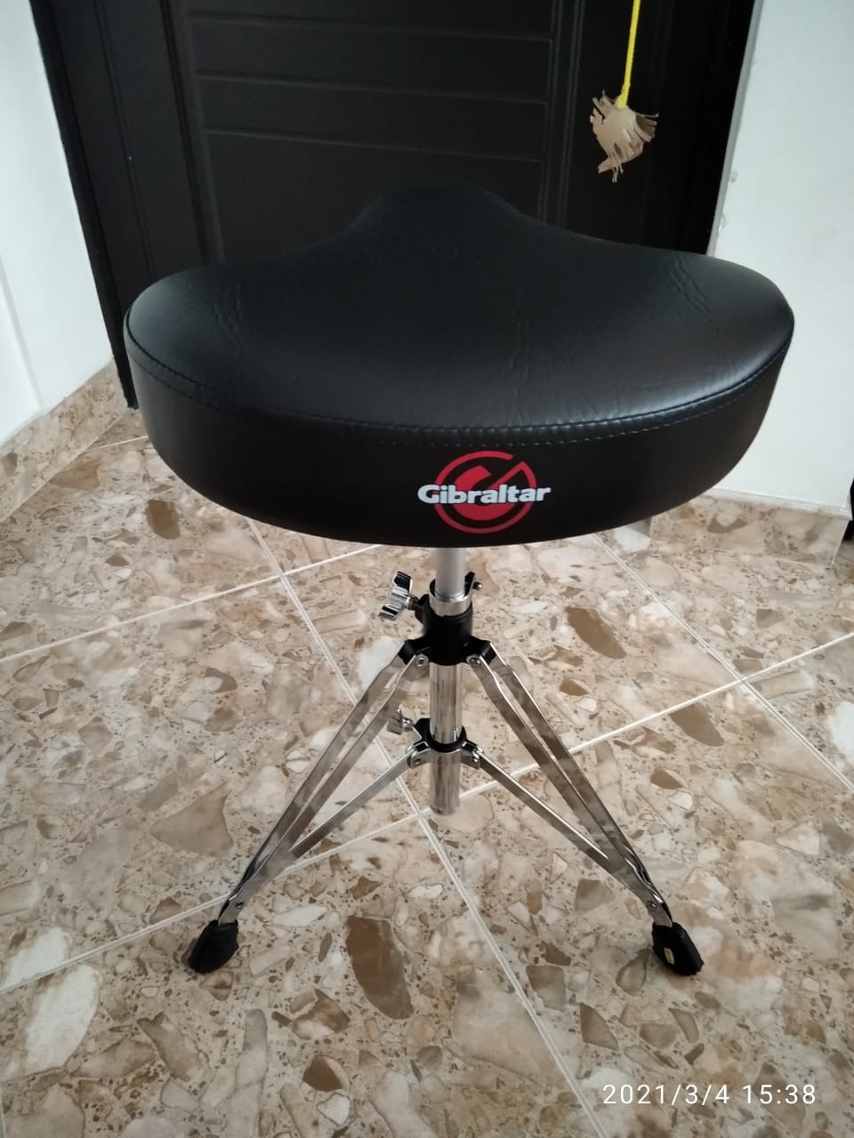 Gibraltar Drum Throne with Adjustable Height Motorcycle-Style Seat, Double-Braced Legs, Sturdy Drum Stool for Drummers (6608) customer photo 2