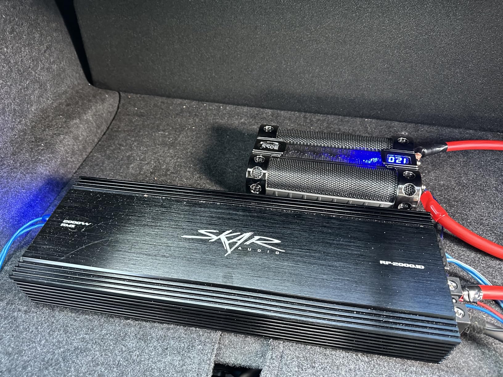 BOSS Audio Systems CAP8, 8 Farad Car Capacitor, Energy Storage customer photo 2