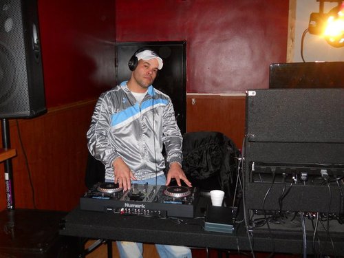 Odyssey CTBC2060 Carpeted Folding Dj Table with Adjustable Leg System customer photo 2