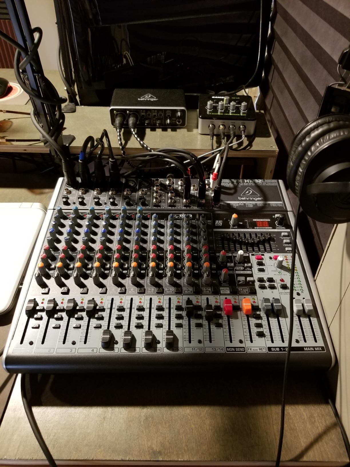 Behringer Xenyx X1832USB Premium 18-Input 3/2-Bus Analog Mixer with XENYX Mic Preamps and Compressors customer photo 1