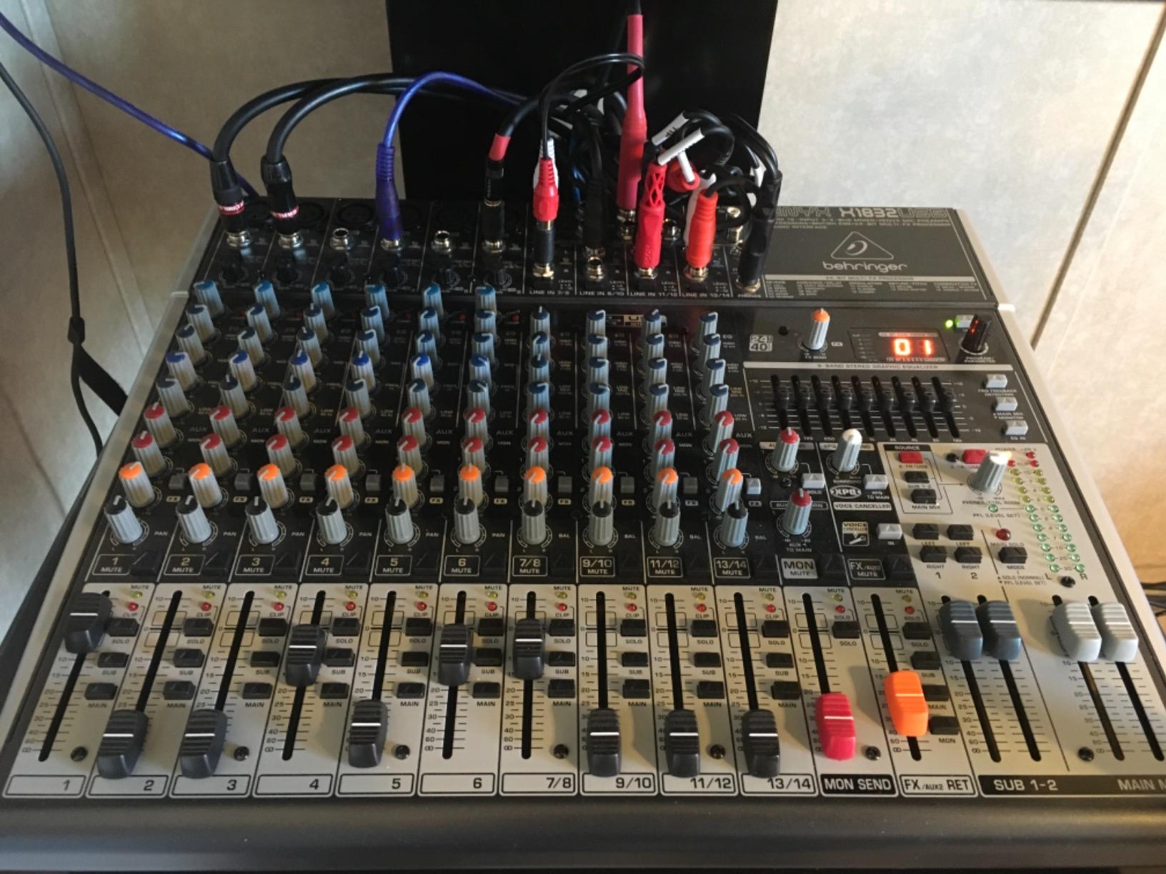Behringer Xenyx X1832USB Premium 18-Input 3/2-Bus Analog Mixer with XENYX Mic Preamps and Compressors customer photo 2