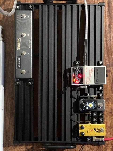 BOSS TU-3 Compact Chromatic Tuner | Perfect for Guitar & Bass | Industry-Standard Performance | Tank-Tough BOSS Stompbox Body | 21-Segment LED Meter | Accu-Pitch Sign Function | Industry-Standard Performance, Tank-Tough BOSS Stompbox Body, 21-Segment LED Meter, Accu-Pitch Sign Function customer photo 1