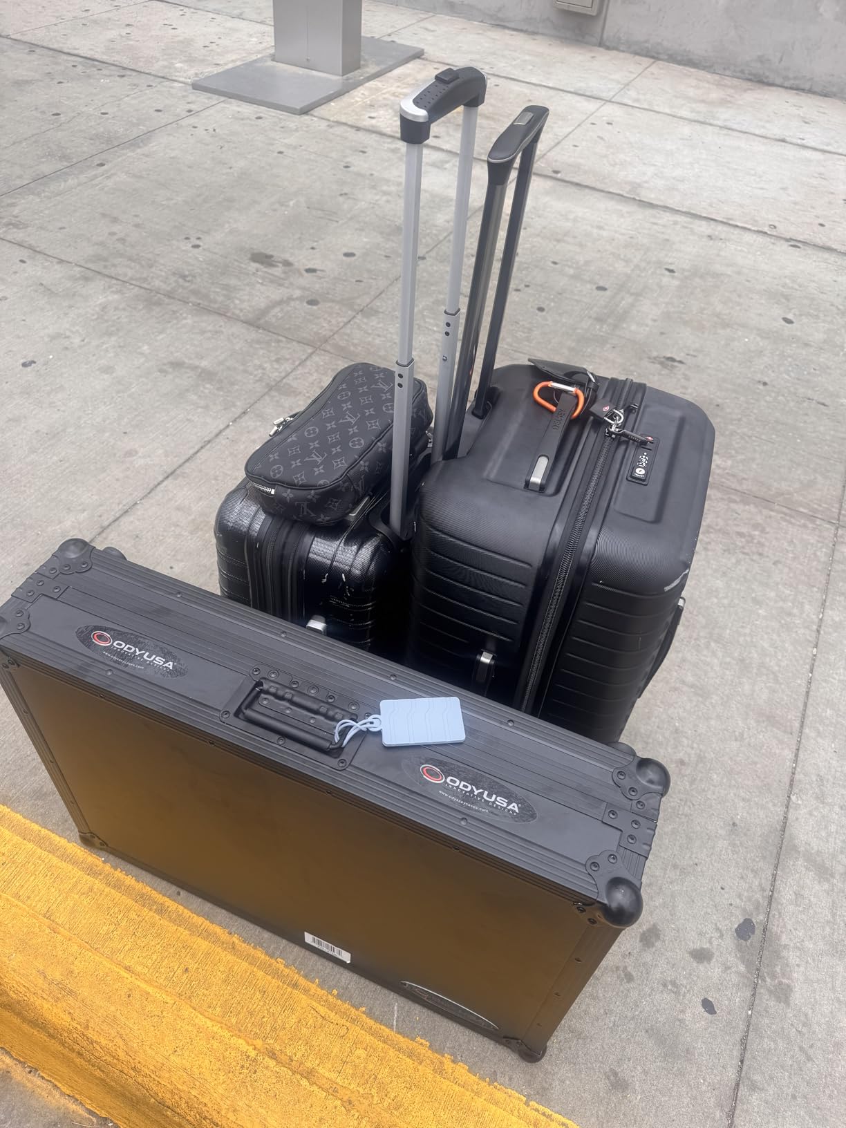 Odyssey FZBM10WBL Black Label Flight Zone 10