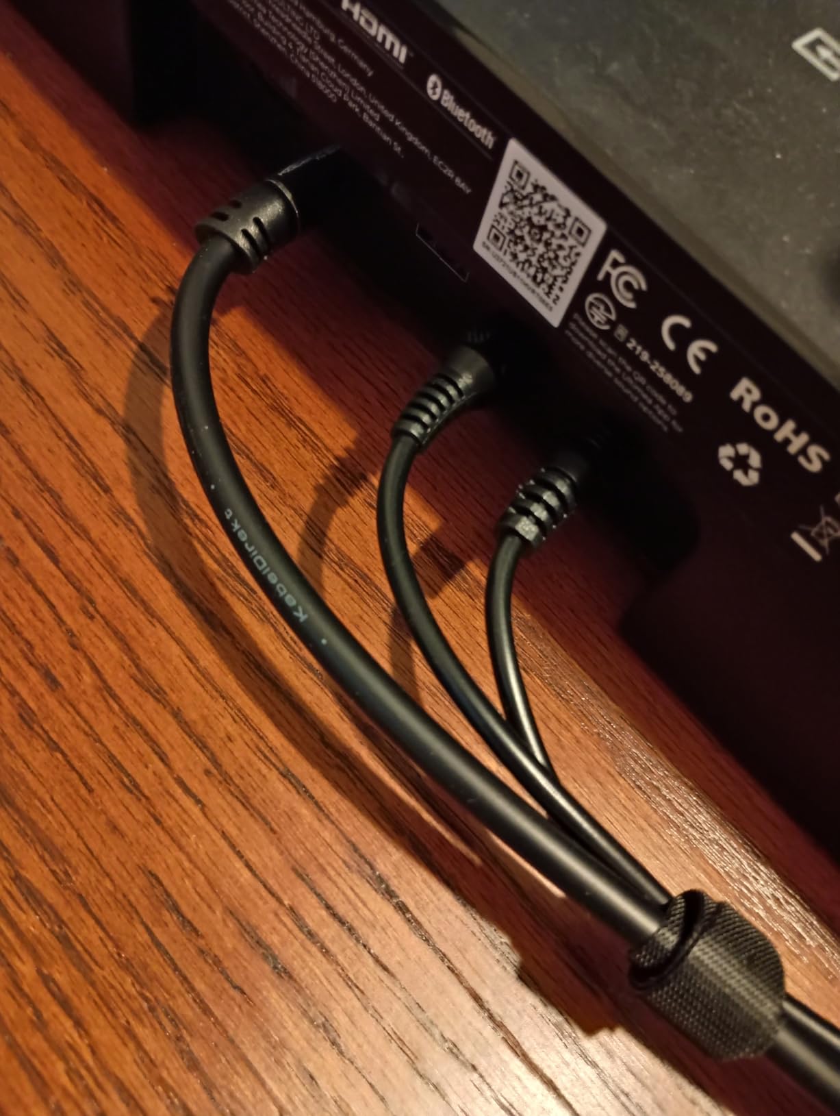 KabelDirekt TOSLINK Optical Audio Cable 3ft Soundbar | Optical digital audio cable: Perfect for equipment with a TOSLINK interface customer photo 1