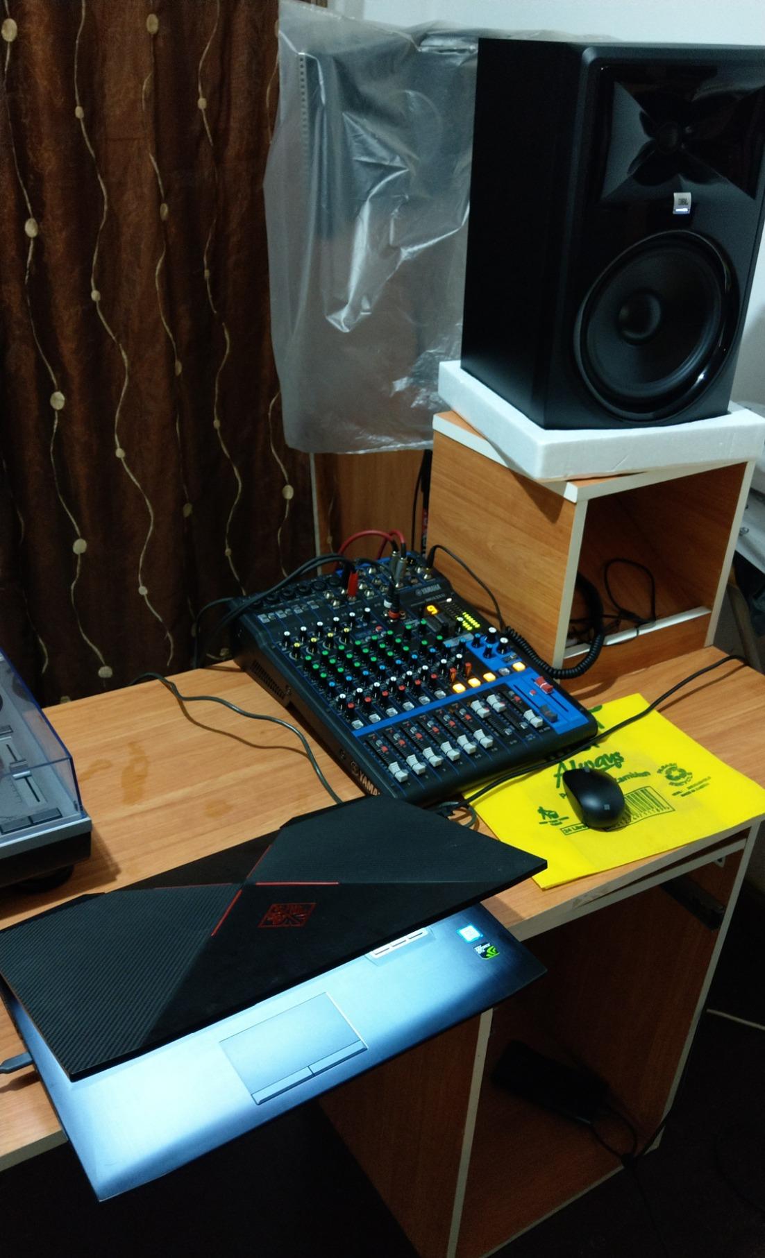Yamaha MG12XU 12-Input 4-Bus Analog Mixer with Effects and USB Audio Interface customer photo 1