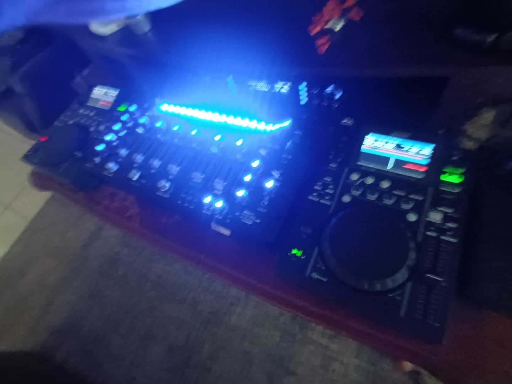 Pyle 6 Channel Mixer, Bluetooth DJ Controller, Stereo Mixer - PYD1964B customer photo 1