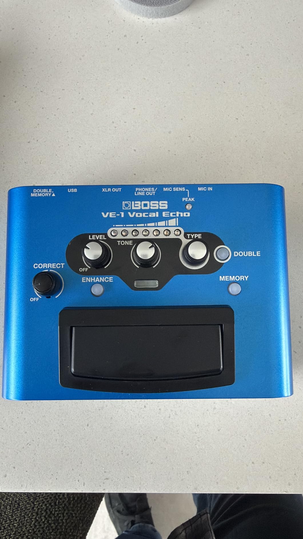 BOSS VE-1 Vocal Echo for Singers and Vocalists - Real-Time Vocal Sound Control with Adjustable Effects customer photo 1