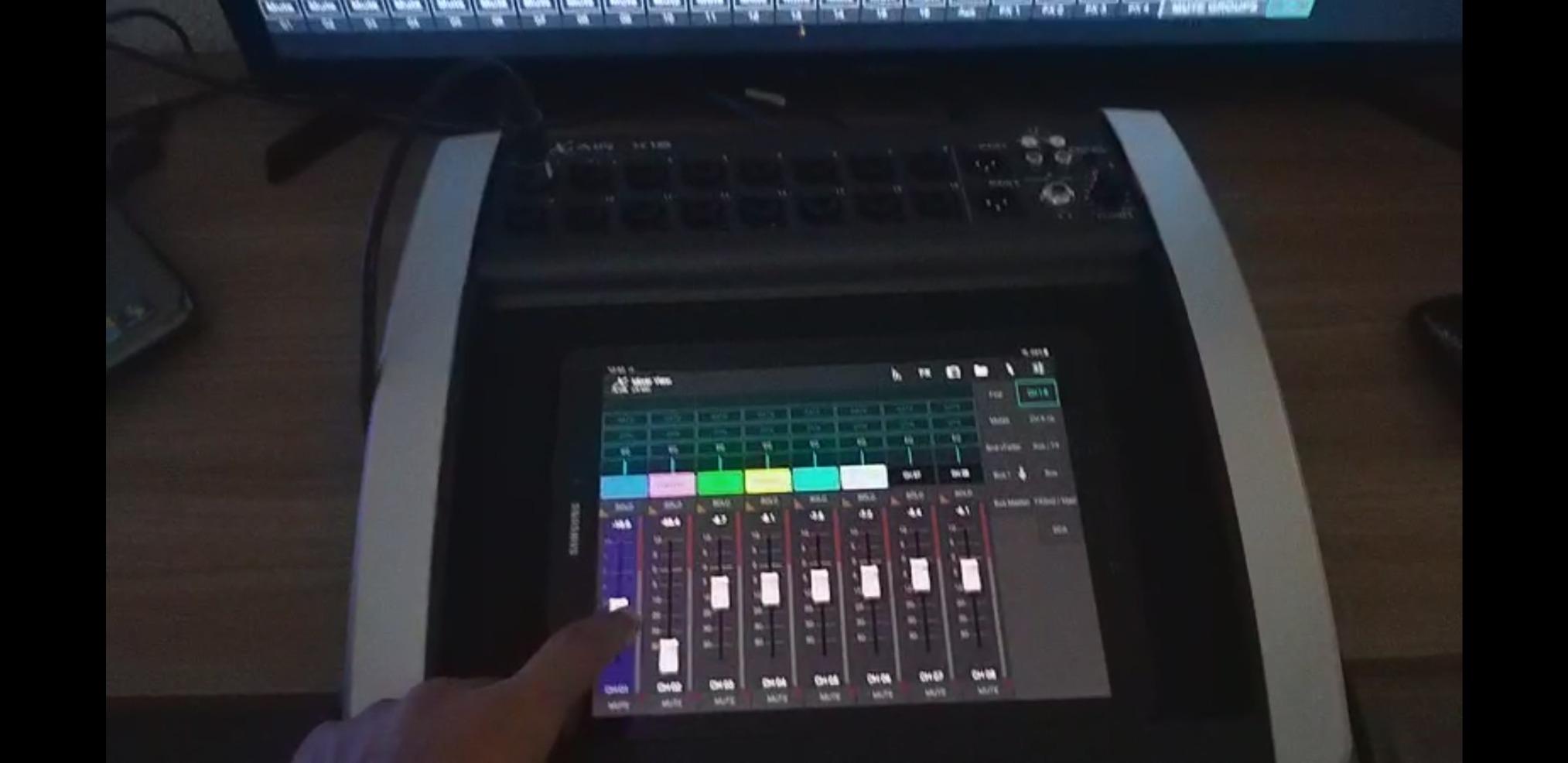 Behringer X AIR X18 18 Channel, 12-Bus Digital Mixer for iPad/Android Tablets with 16 Programmable Midas Preamps, Integrated Wifi Module and Multi Channel USB Audio Interface customer photo 2