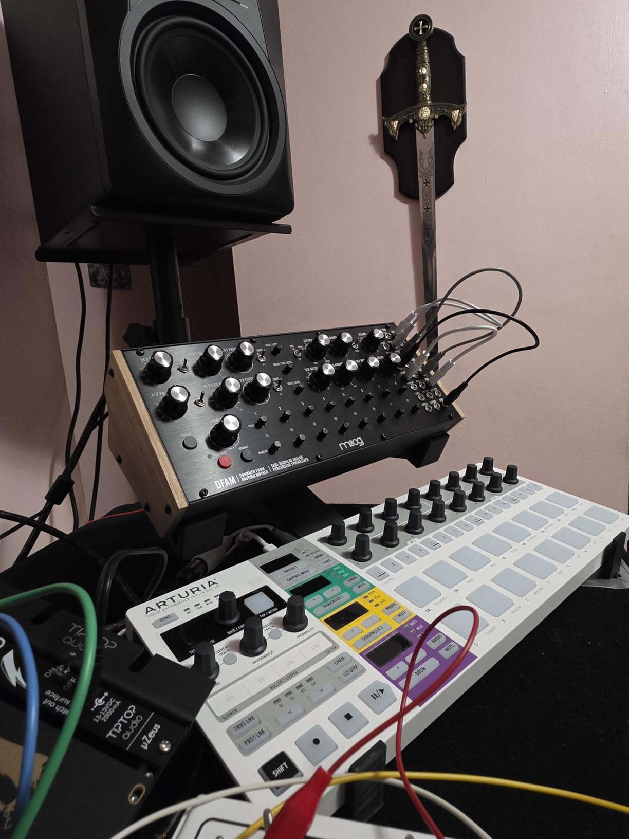 Arturia BeatStep Pro Controller and Sequencer - Aftertouch, Velocity Sensitive, 2 Independent Melodic Sequencers, 16 Drum Pads, MIDI/CV/Gate I/O customer photo 2