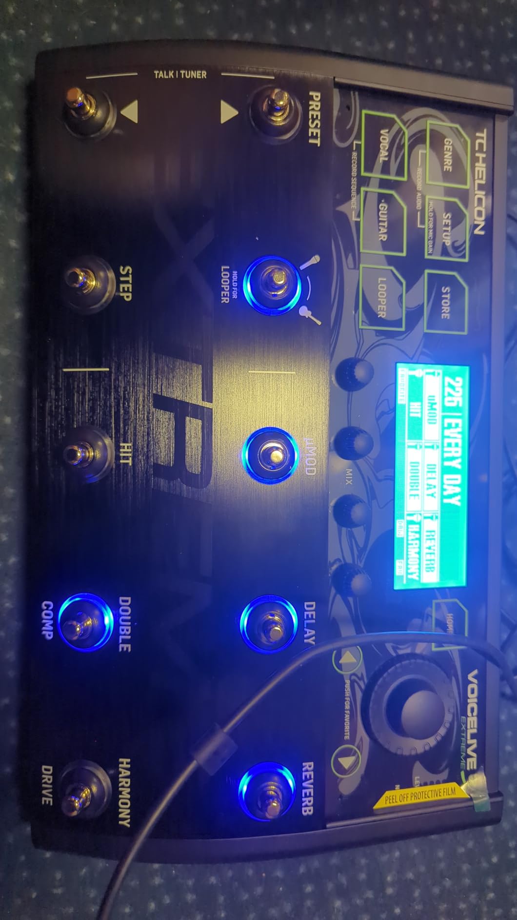 TC Helicon VOICELIVE 3 EXTREME Unrivaled Vocal and Guitar Effects Performance Floor Pedal with Backing Tracks, Looping, Automation and Audio Recording customer photo 2