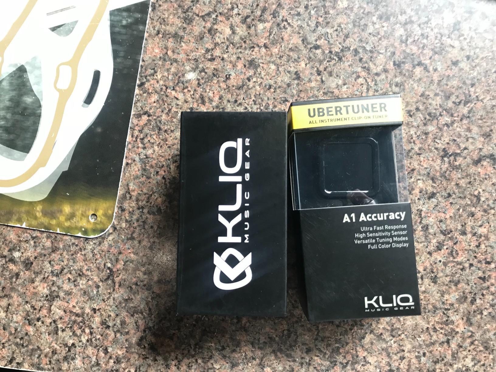 KLIQ TinyTune Pro Stage Tuner Pedal for Guitar & Bass, Mini Chromatic Pedal with True Bypass, Silent Switch, Flat Tuning, LED Display & Pitch Calibration (9V Power Supply Required) customer photo 1
