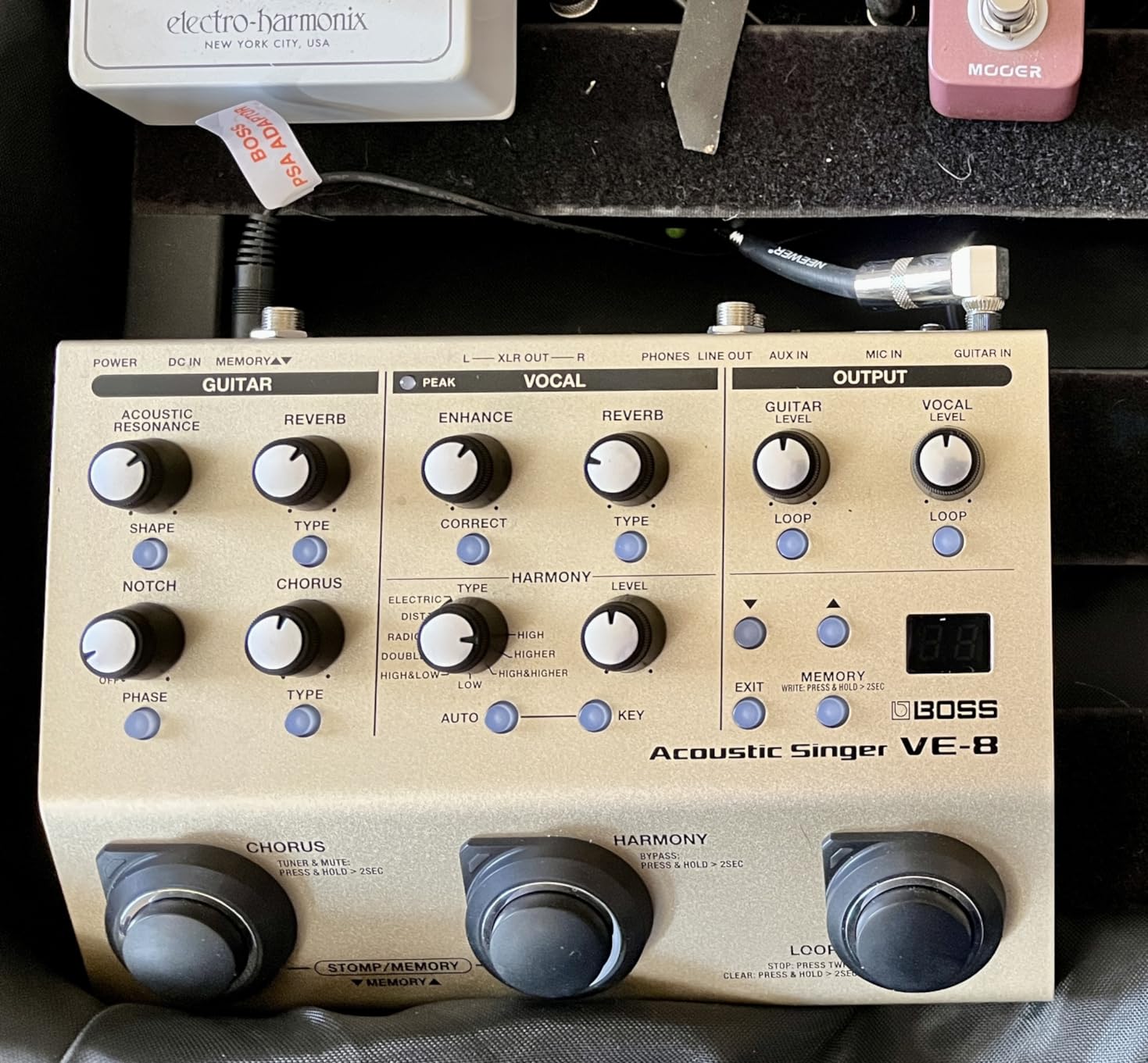 BOSS VE-8 Acoustic Singer - Compact All-In-One Preamp and Effects Solution for Singing Guitarists customer photo 1