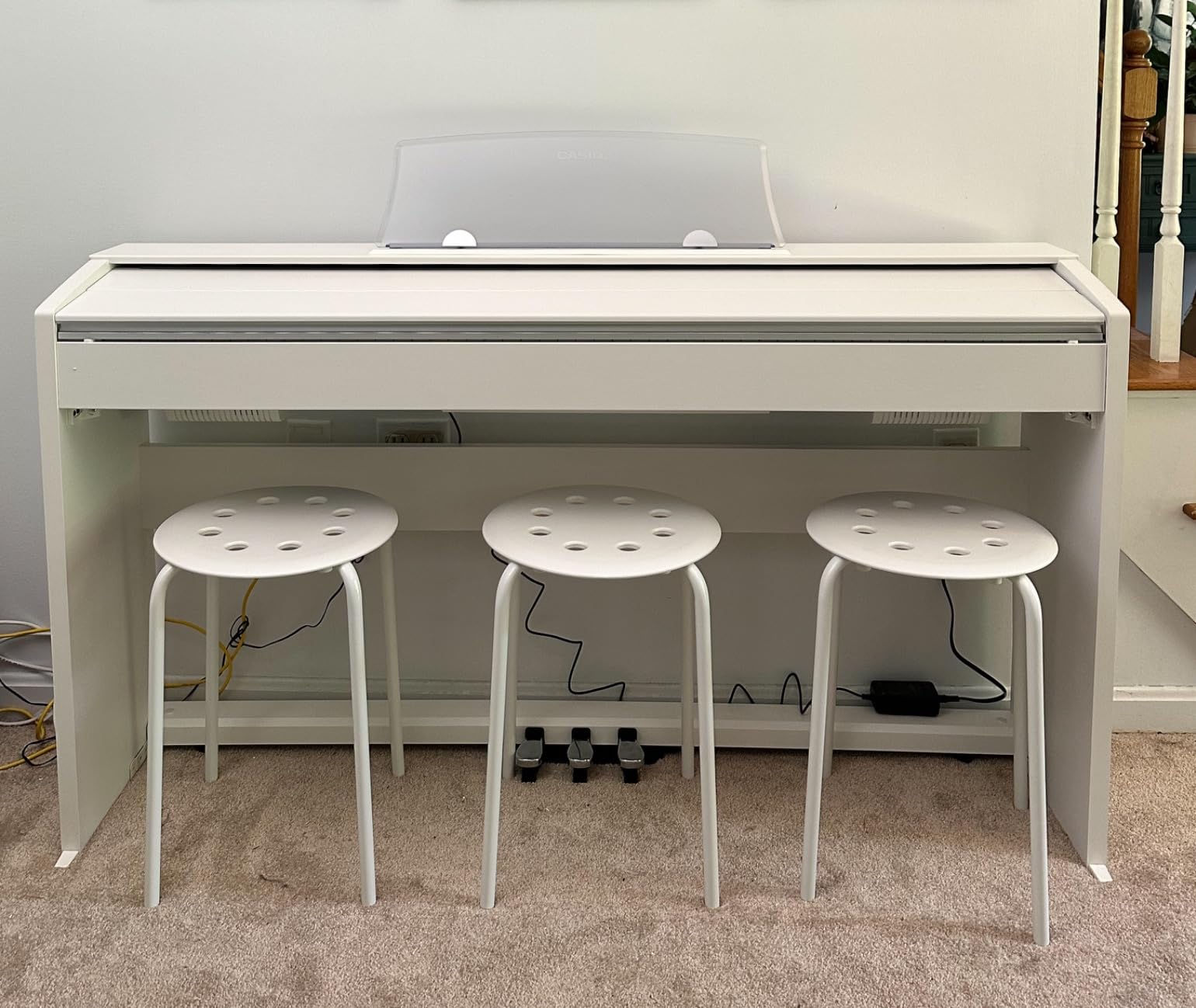 Casio Privia PX-770 88-Key Weighted Console Digital Piano with Tri-Sensor II Hammer Action, White Cabinet customer photo 1