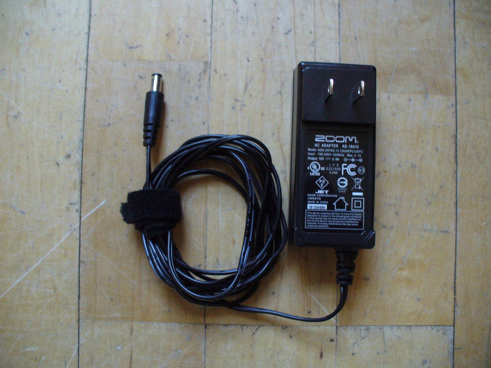 Zoom LiveTrak L-12 Mixer/Multitrack Recorder for Musicians and Podcasters customer photo 2