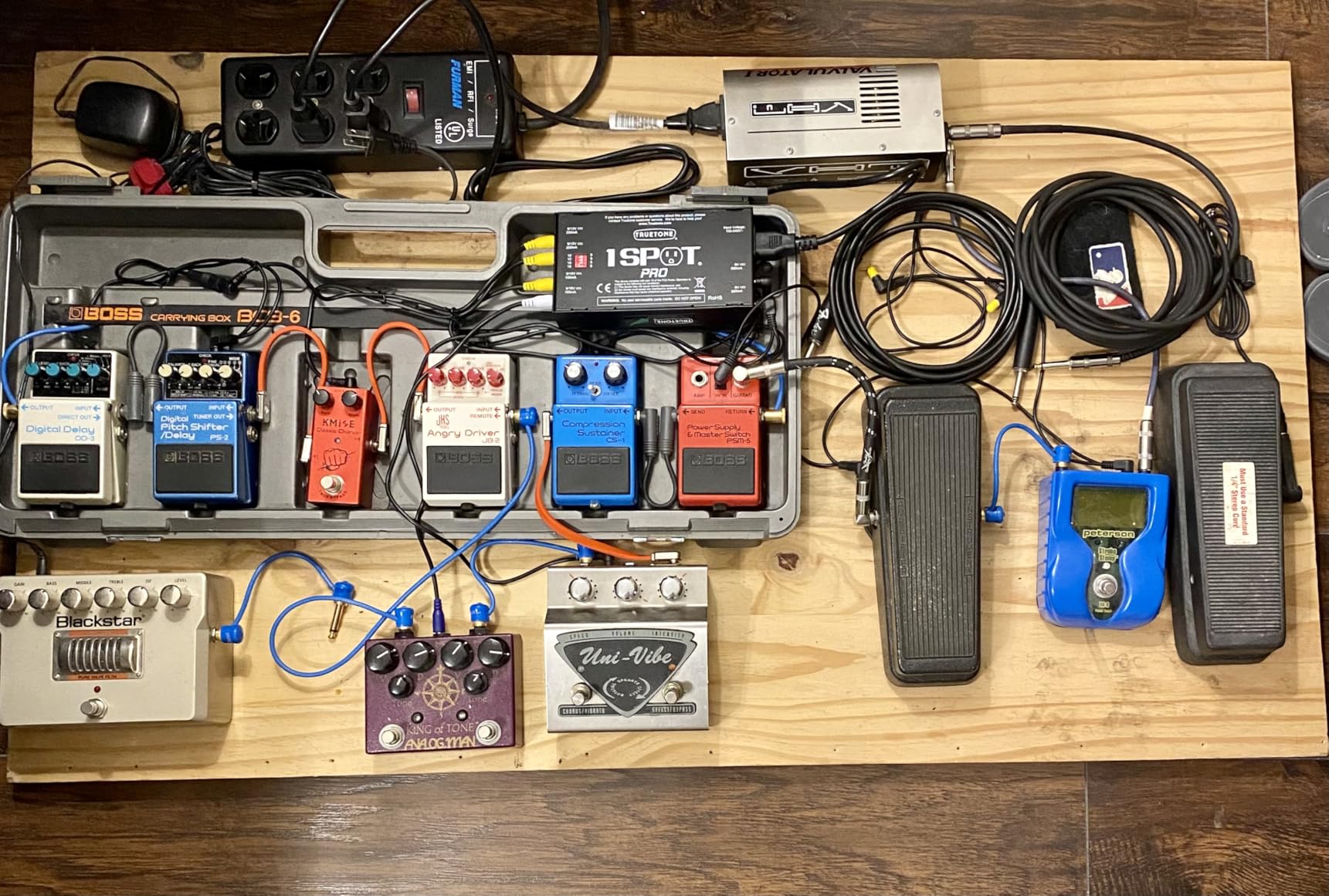 Truetone 1 SPOT Pro CS6 Low Profile Guitar Pedal Power Supply with 6 Isolated Outputs, 9V 12V 18V, Studio Power for Your Pedalboard customer photo 1