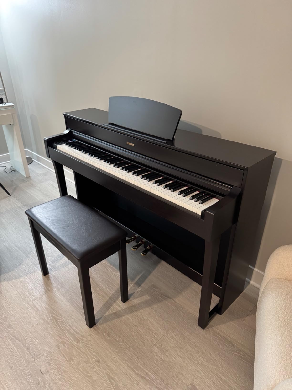 Yamaha YDP184 Console Digital Piano with 88-Key Graded Hammer 3 Action, CFX Concert Grand Sound, Bench Included, Dark Rosewood customer photo 1
