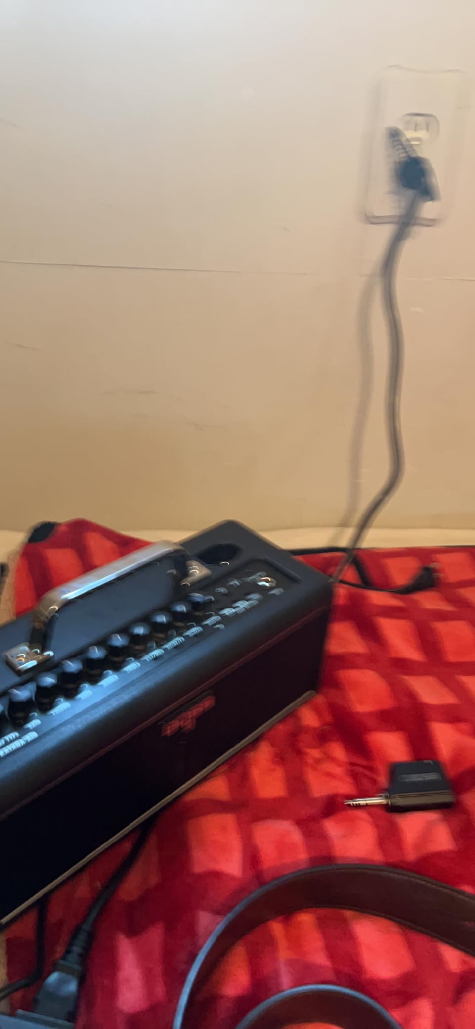 Boss Katana-Air Wireless Compact Desktop Amplifier for Guitar, Bass & Acoustic-Electric | 5 Amp Characters | WL-T Transmitter customer photo 1