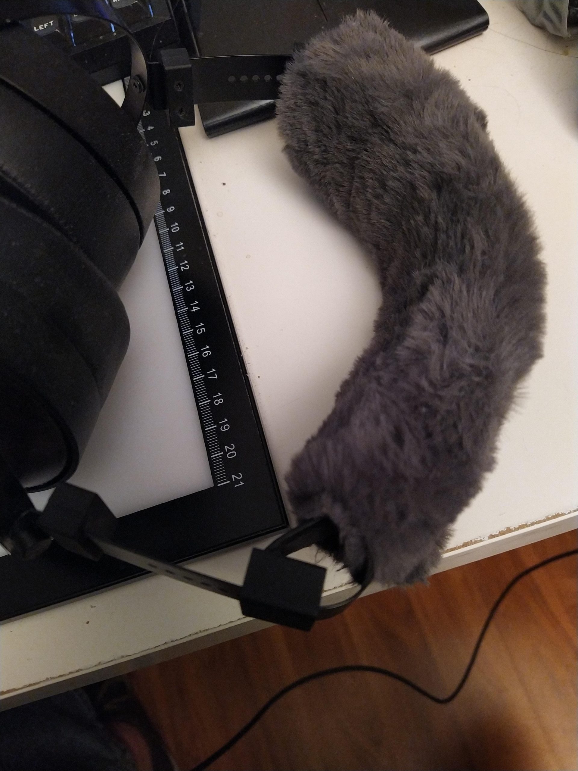 Monolith M1060C Closed Back Planar Magnetic Over-Ear Headphones - Low Distortion And Perfectly Balanced Sound, Black customer photo 1