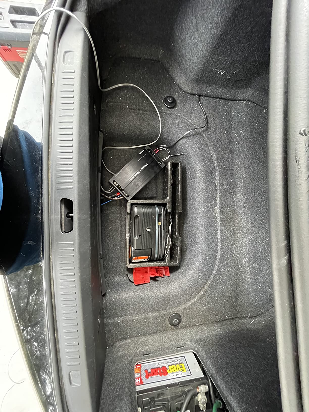 MTX Audio Dual Subwoofer Vented Enclosure with High Resolution Feature, Aviation Carpet and Floor Standing Mounting Type for Vehicle, Black customer photo 2