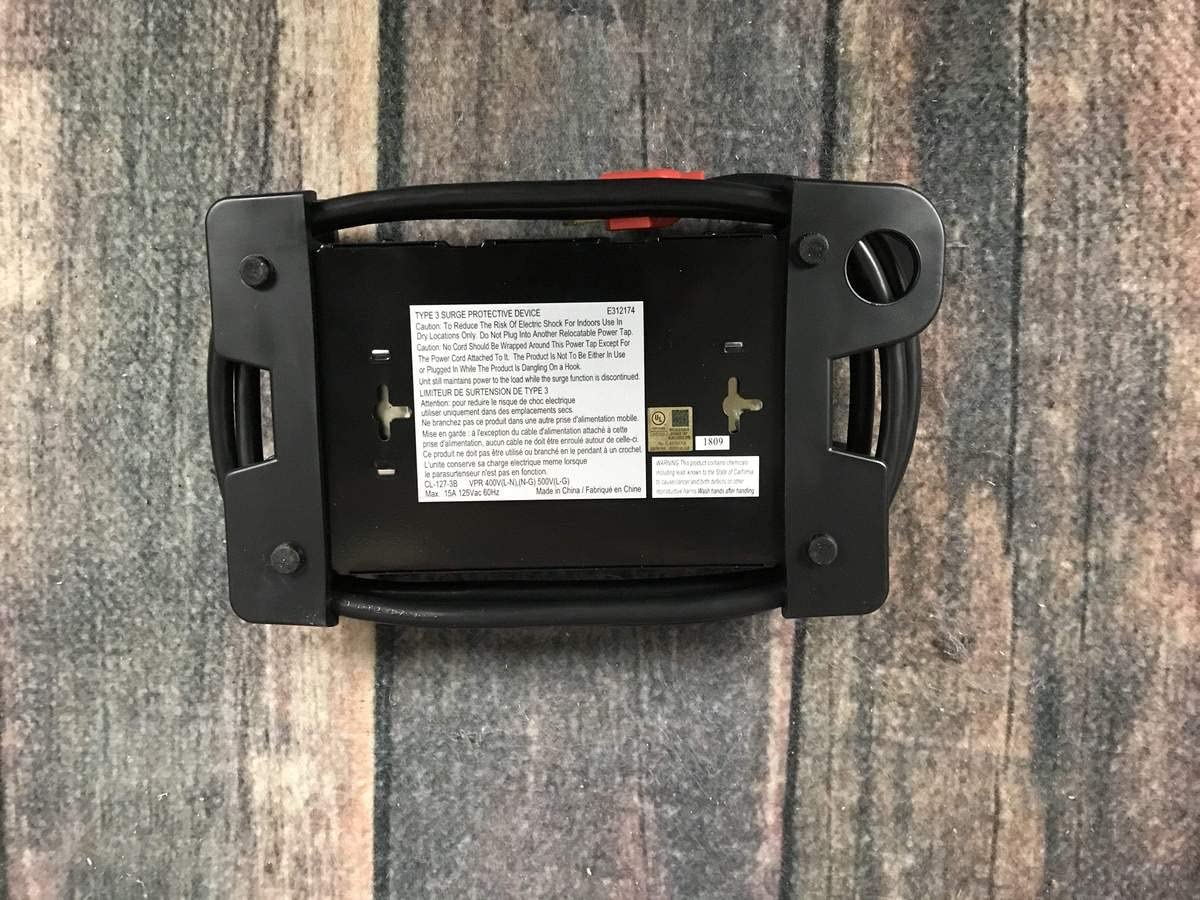 D'Addario Tour-Grade Power Base - Surge Protector Outlet - Surge Protector Power Strip - Stage Power Strip with 6 ft Cable - 5 Standard and 3 Transformer- Guitar Amp Outlet with Indicator Light customer photo 1