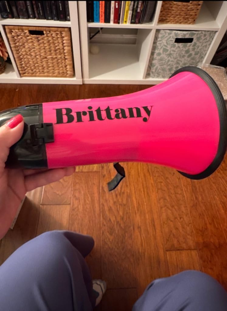 Pyle Compact 20-Watt Megaphone Speaker with Microphone, Siren, Bullhorn - Battery Operated, Foldable Handle, 2 Modes, 1000 Yards Range - Perfect for Cheerleading, Police, Football, and more - Green customer photo 2