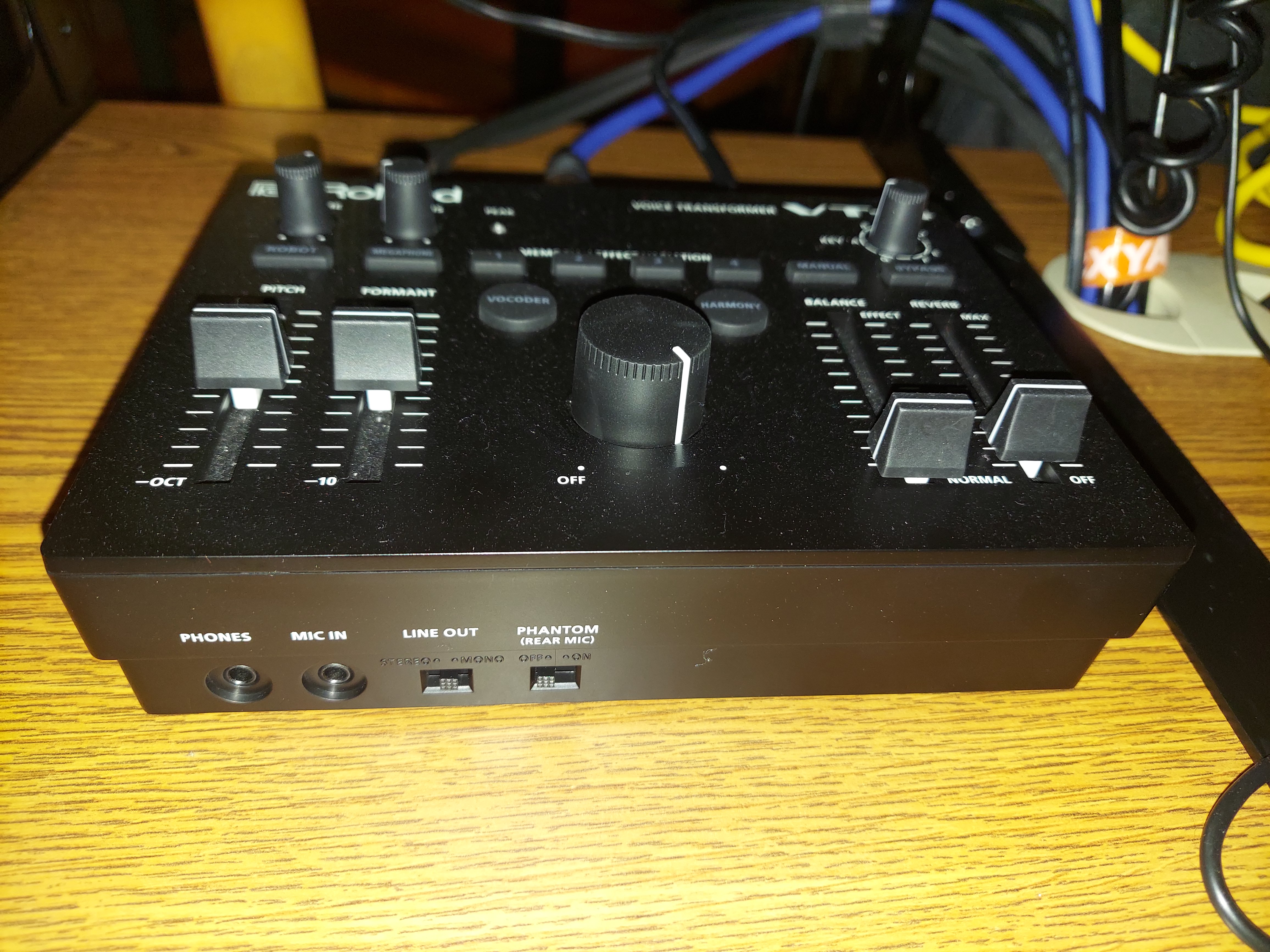 Roland VT-4 Vocal Transformer, Black customer photo 1