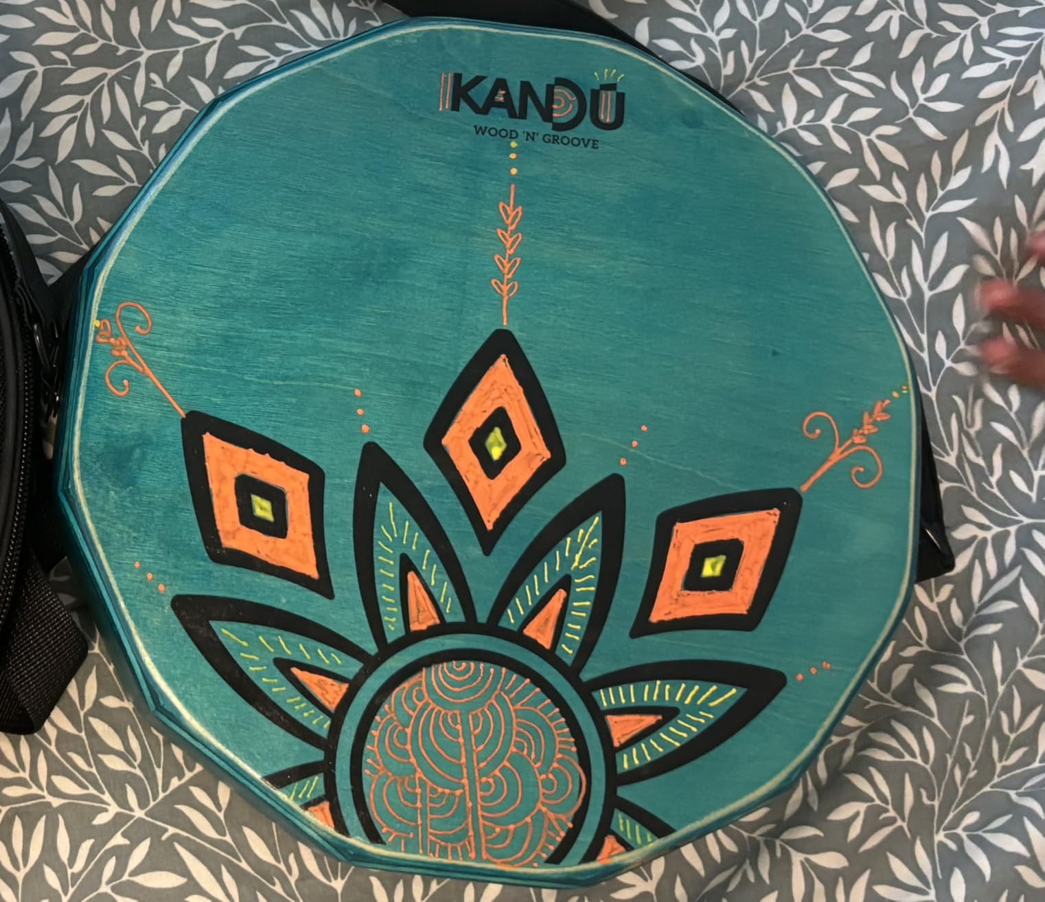 Kandu Ktak Portable Cajon Drum - Handmade Travel Cajon Percussion Instrument with Snare Sound, Compact Hand Drum for Acoustic Jams, Musicians, Drummers & Gifts (Nut Brown) customer photo 1