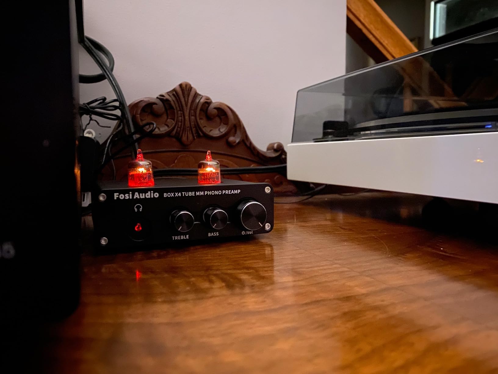Fosi Audio Box X4 Phono Preamp with Vacuum Tubes for MM Turntable Phonograph Record Player with Volume Bass Treble Control customer photo 1