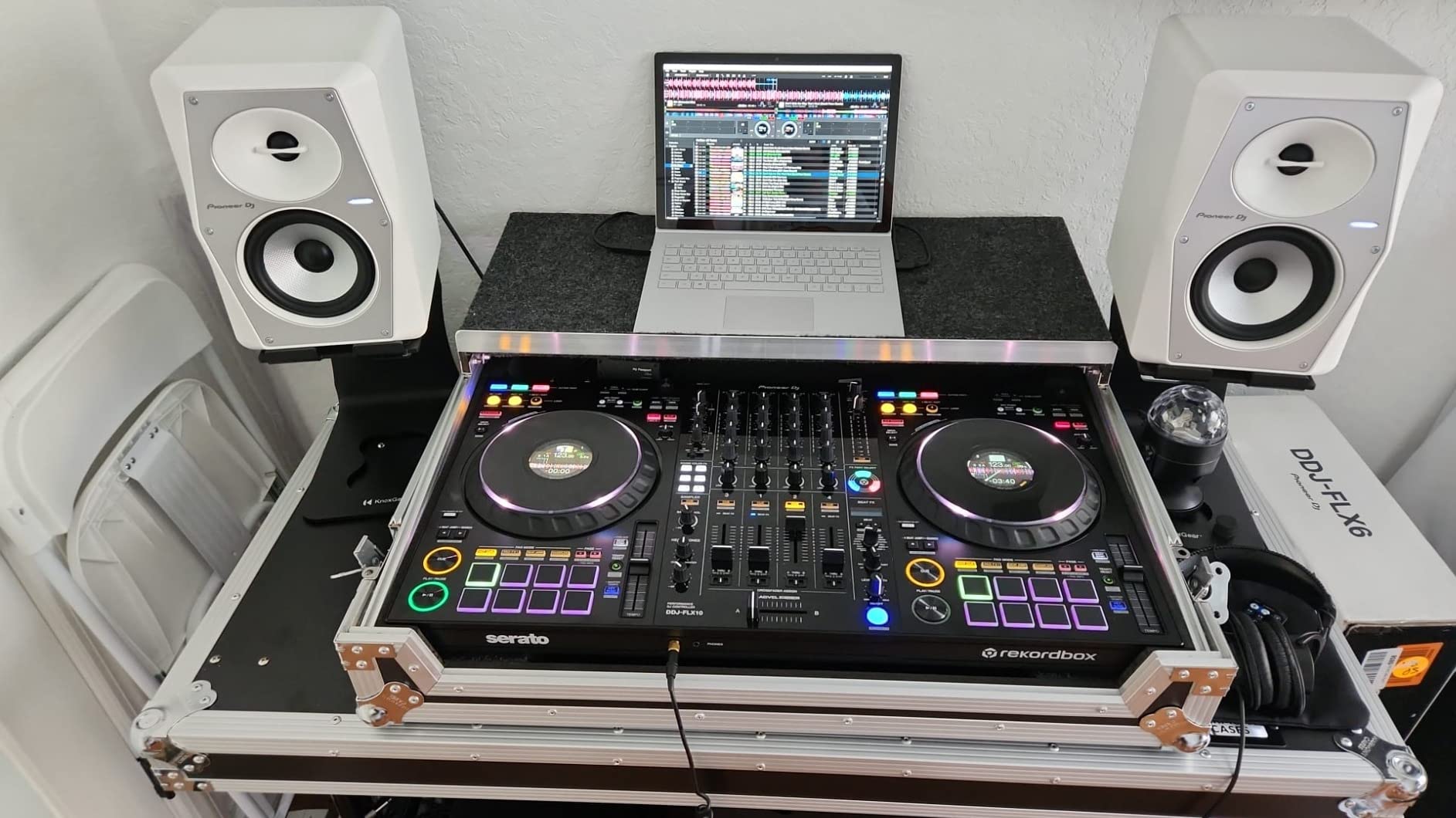 DDJ-1000 Flight Case with Glide Laptop Stand for Pioneer - Harmony Cases customer photo 1