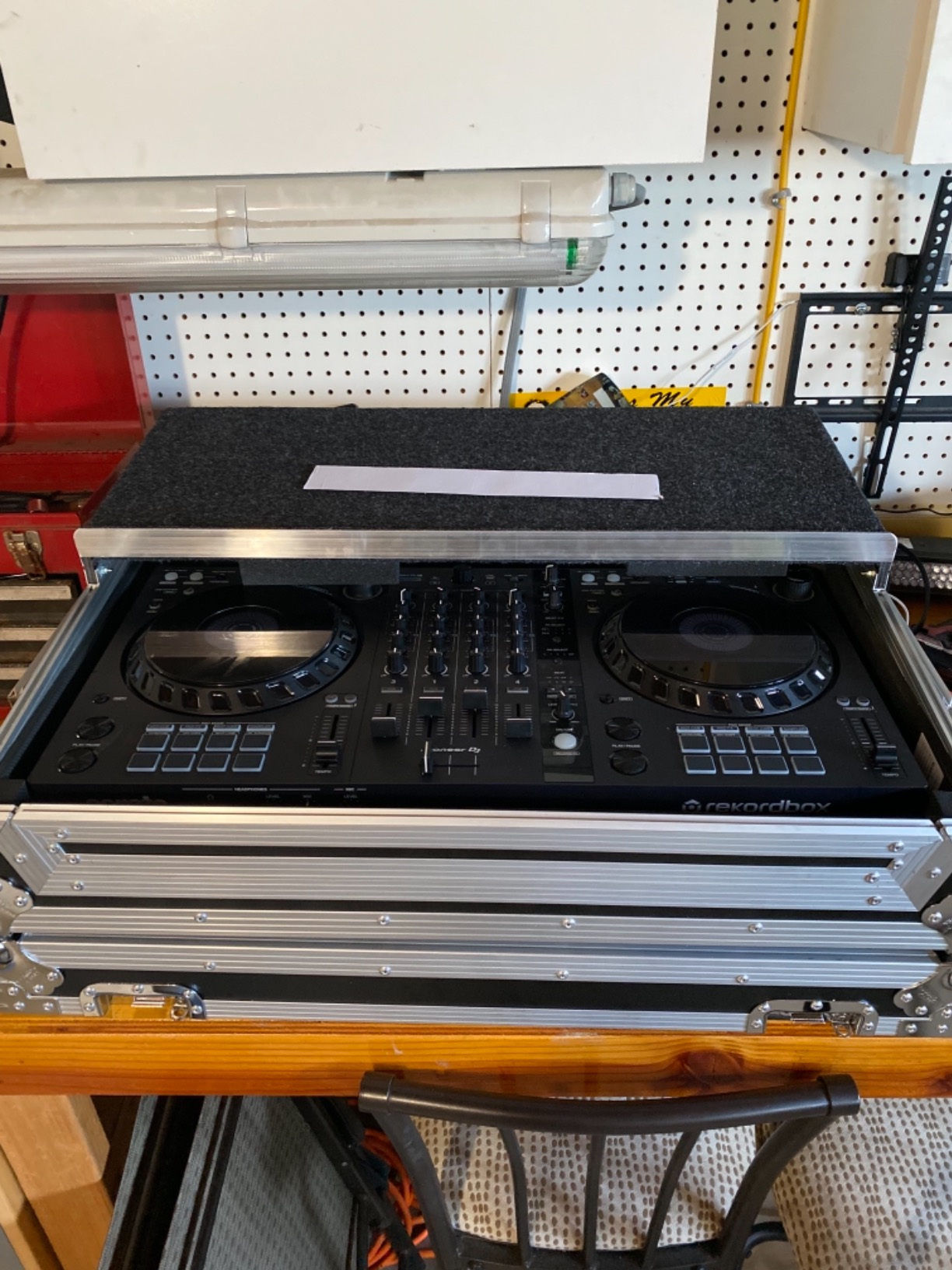 DDJ-1000 Flight Case with Glide Laptop Stand for Pioneer - Harmony Cases customer photo 2
