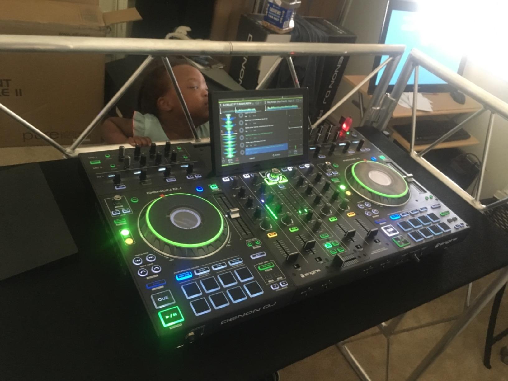 Denon Prime 4 DJ Flight Case with Glide Laptop Stand Harmony Cases customer photo 2