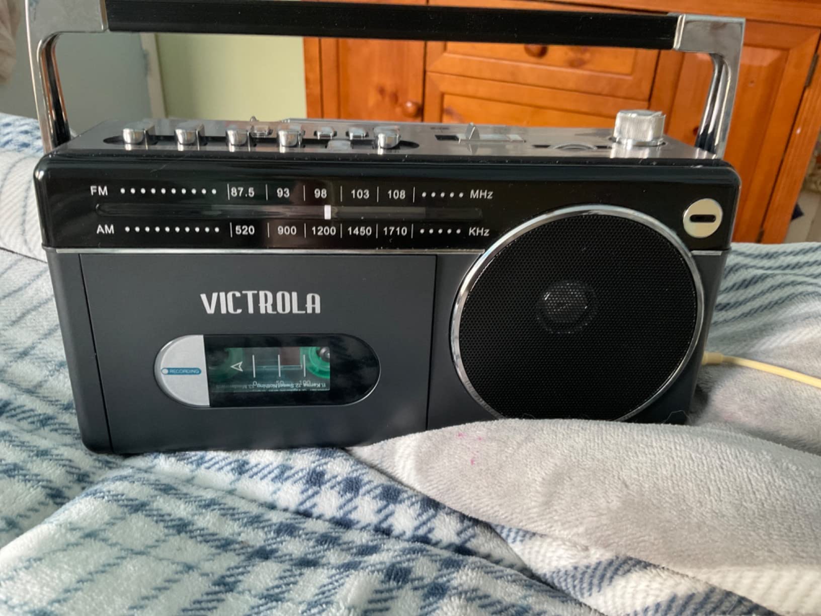 Victrola VBB-25-SLV Mini Bluetooth Boombox with Cassette Player, Recorder and Am/FM Radio, Silver customer photo 1