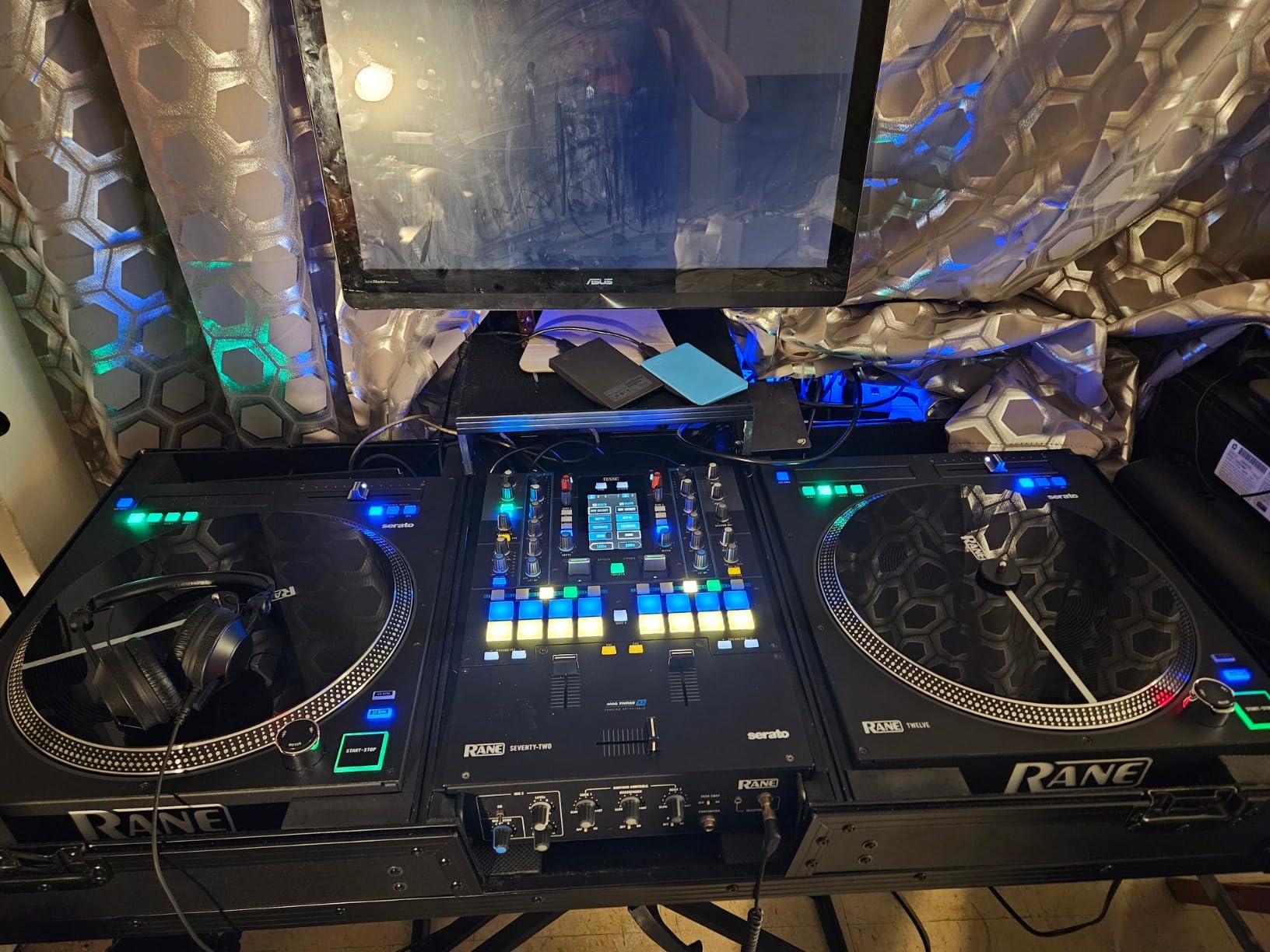 Odyssey FZGSPRA1272WBL DJ Coffin Compatible with Rane Seventy-Two/Rane Twelve customer photo 1