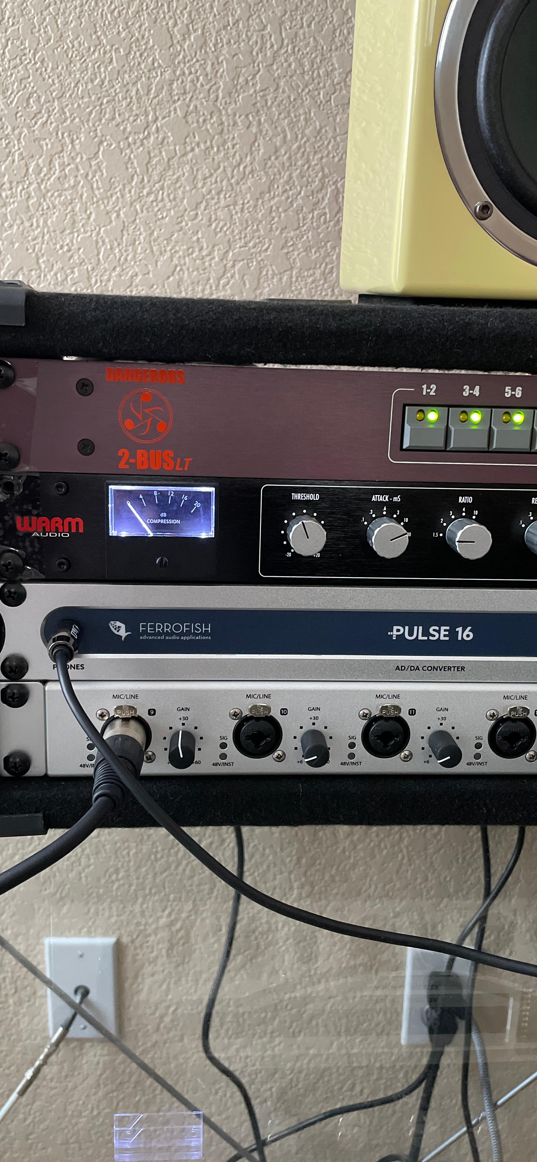 Warm Audio Bus-Comp 2-channel Stereo VCA Bus Compressor customer photo 1