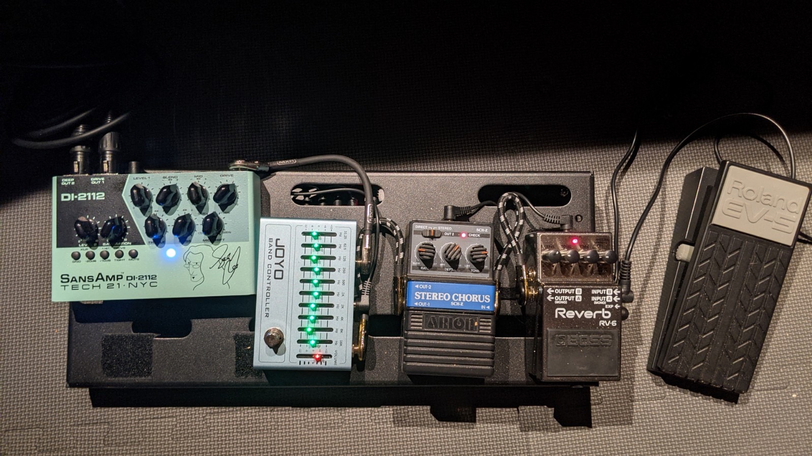 JOYO 10-Band Graphic EQ Guitar & Bass Pedal, 31.25Hz-16kHz with Independent Volume & LED Sliders, True Bypass (Band Controller R-12) customer photo 2