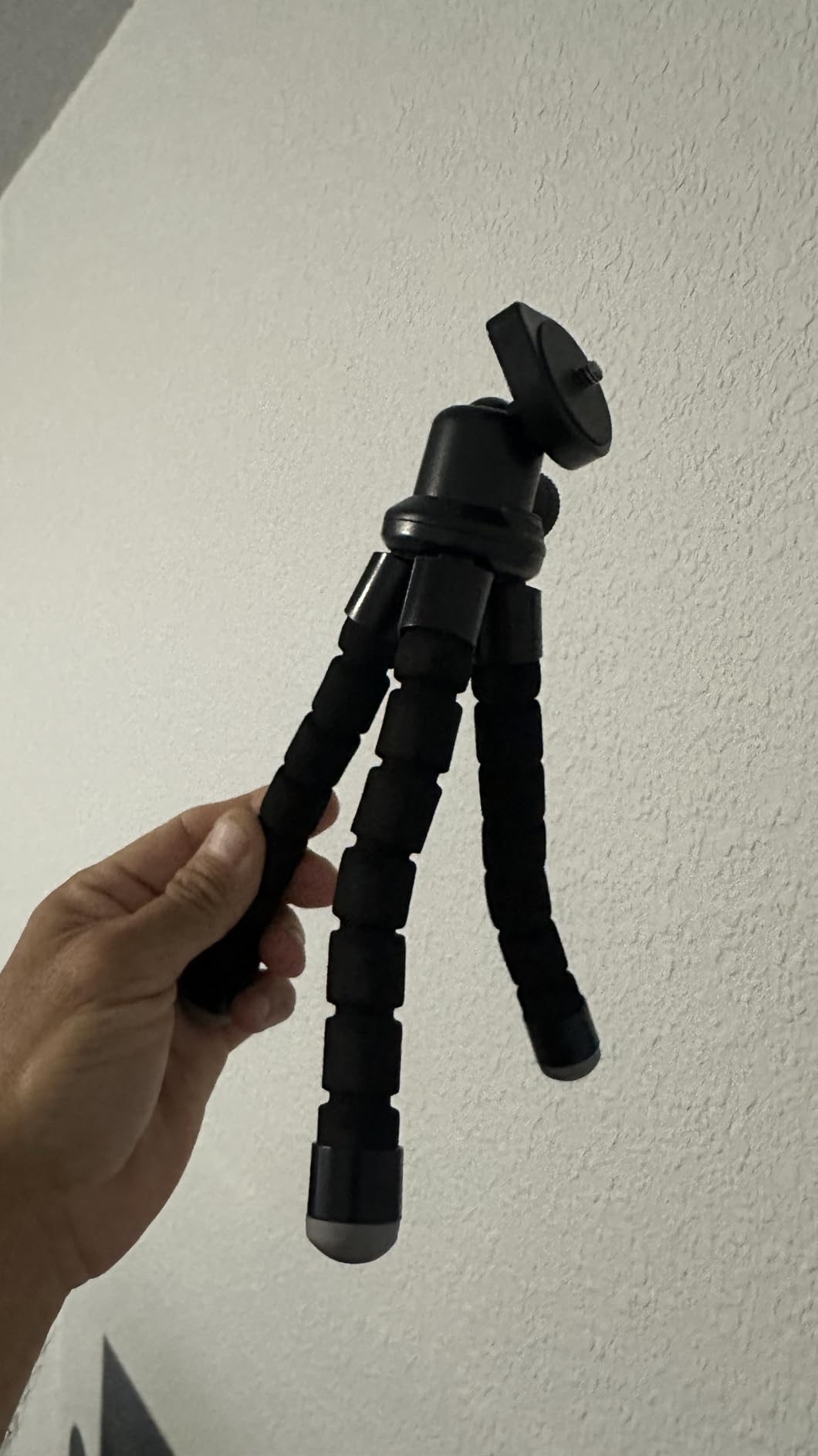 Ubeesize Phone Tripod, Portable and Flexible Tripods with Wireless Remote and Clip, Cell Phone Tripod Stand for Video Recording customer photo 2