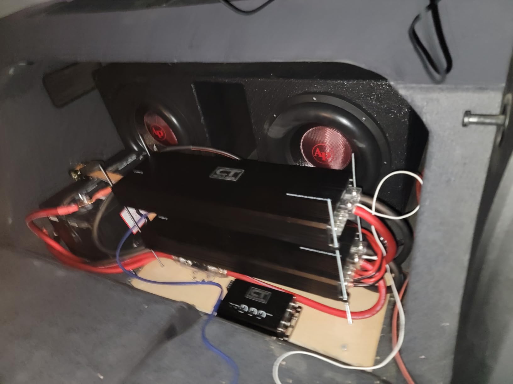 CT Sounds CT-2000.1D Compact Class D Car Audio Monoblock Amplifier, 2000 Watts RMS customer photo 1