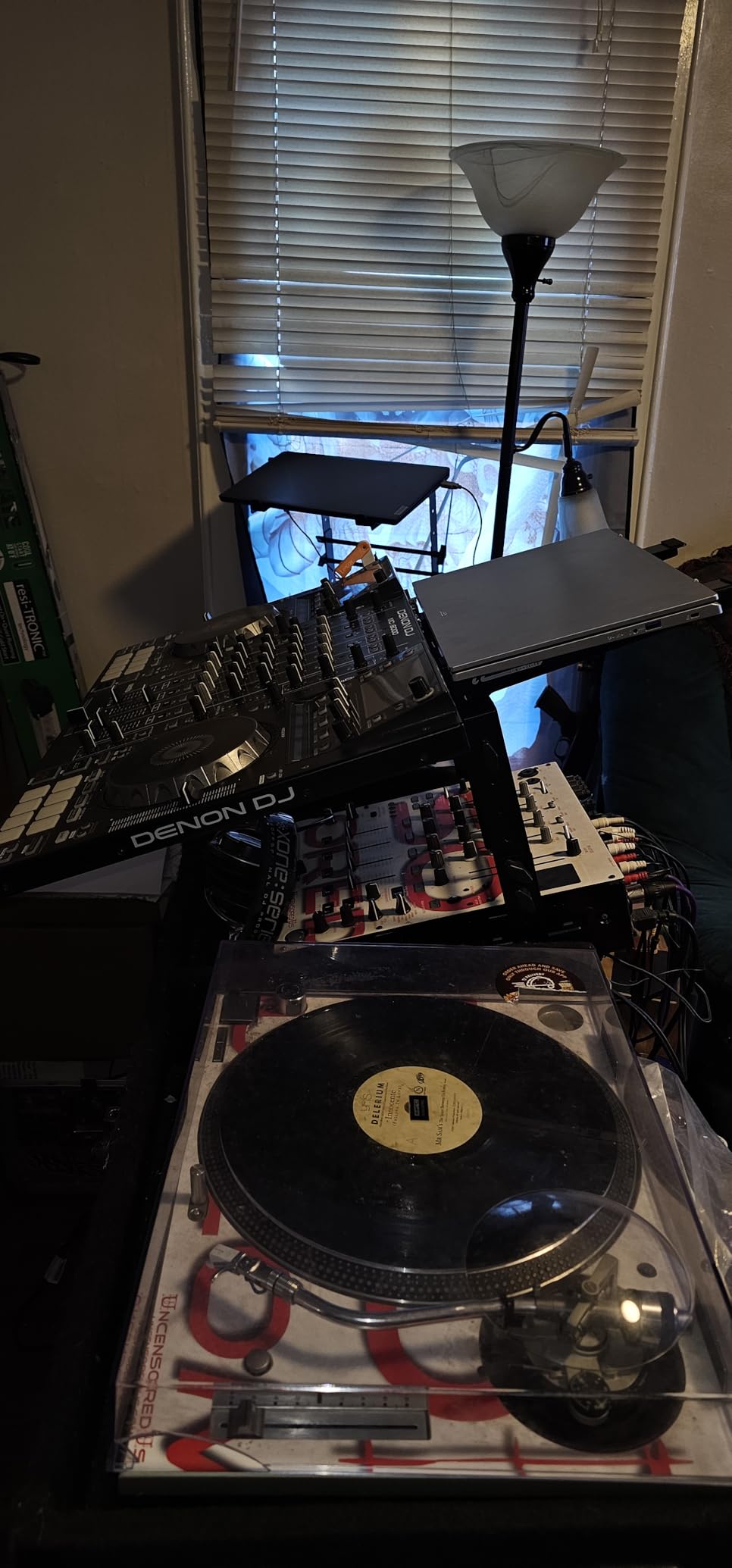 Headliner Covina Pro DJ Controller Stand customer photo 2