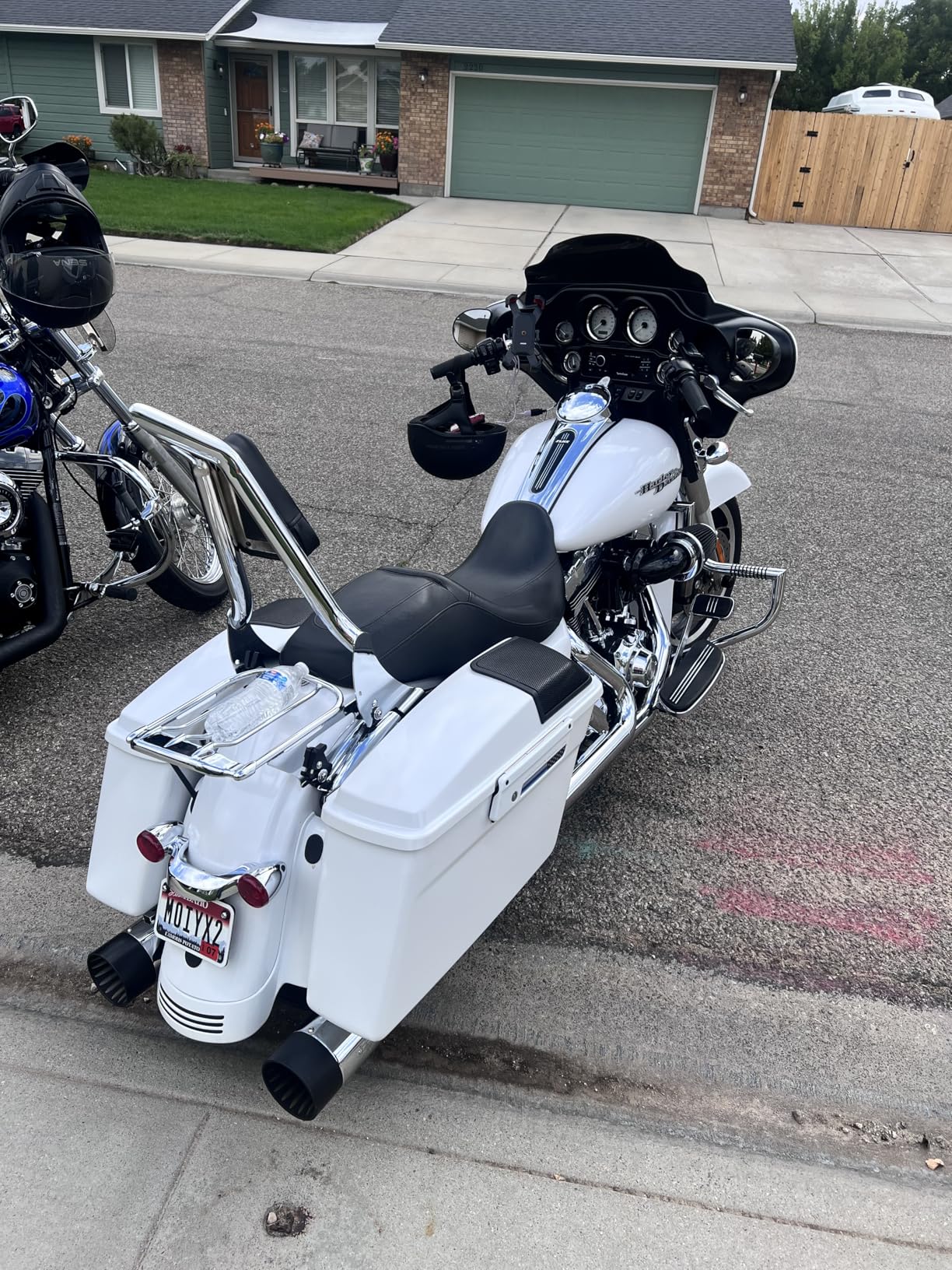 BOSS Audio Systems BHD98 Harley Davidson 6 x 9 Inch Saddlebag Speaker Kit - Fits Select 1998-2013 Road Glide and Street Glide Motorcycles, 300 Watts of Power Per Pair customer photo 1