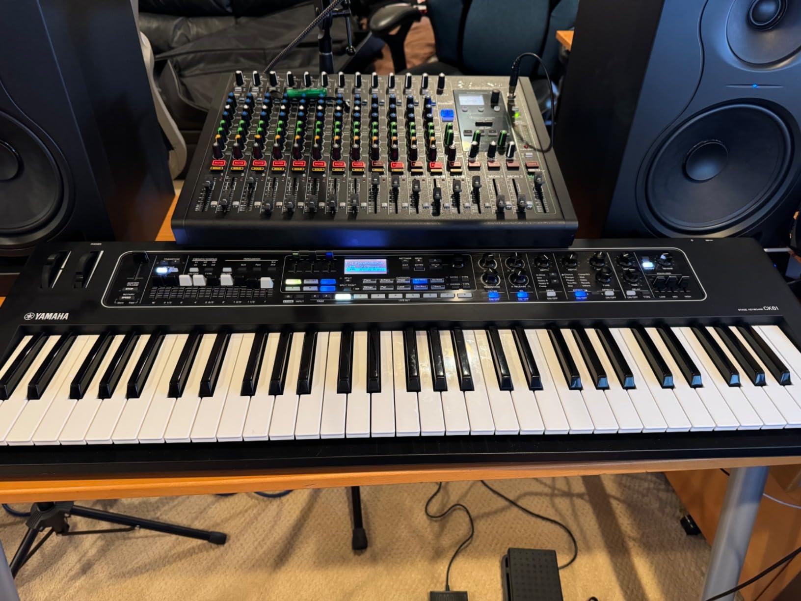 Mackie Onyx Series, 24-Channel Premium Analog Mixer with Multi-Track USB (Onyx24) customer photo 1