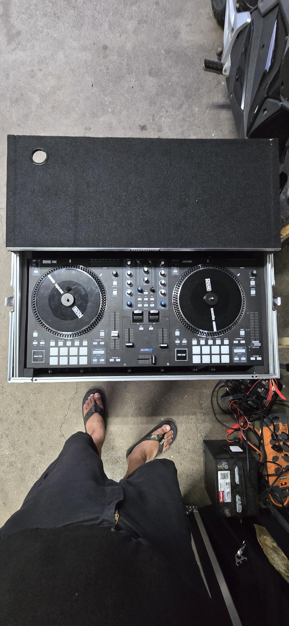 Magma DJ-Controller Workstation DDJ-FLX6 & DDJ-FLX6-GT customer photo 1