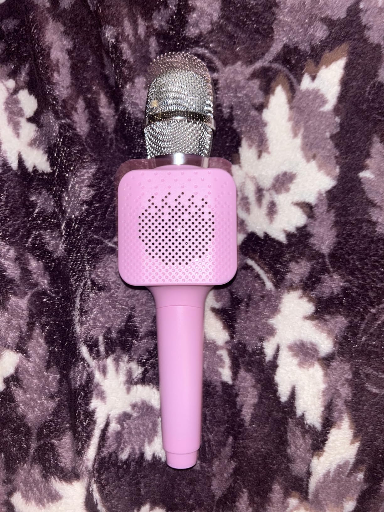 Move2Play, Kidz Bop Karaoke Microphone | The Hit Music Brand for Kids | Toy for Girls & Boys Ages 3, 4, 5, 6, 7, 8+ Years Old | Gift & Birthday Present (Pink) customer photo 2