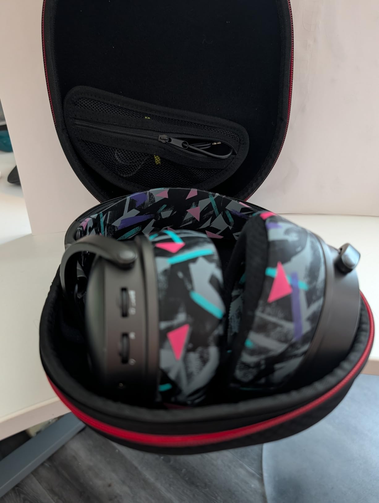 Carry Case for Gaming Headset, Over Ear Large, 19x23cm Max | For Sony, JBL, Beats, Bose Kvidio Over-Ear Headphone, SteelSeries Nova Arctis Prime, Mpow, Beexcellent, Logitech, Headphones customer photo 1