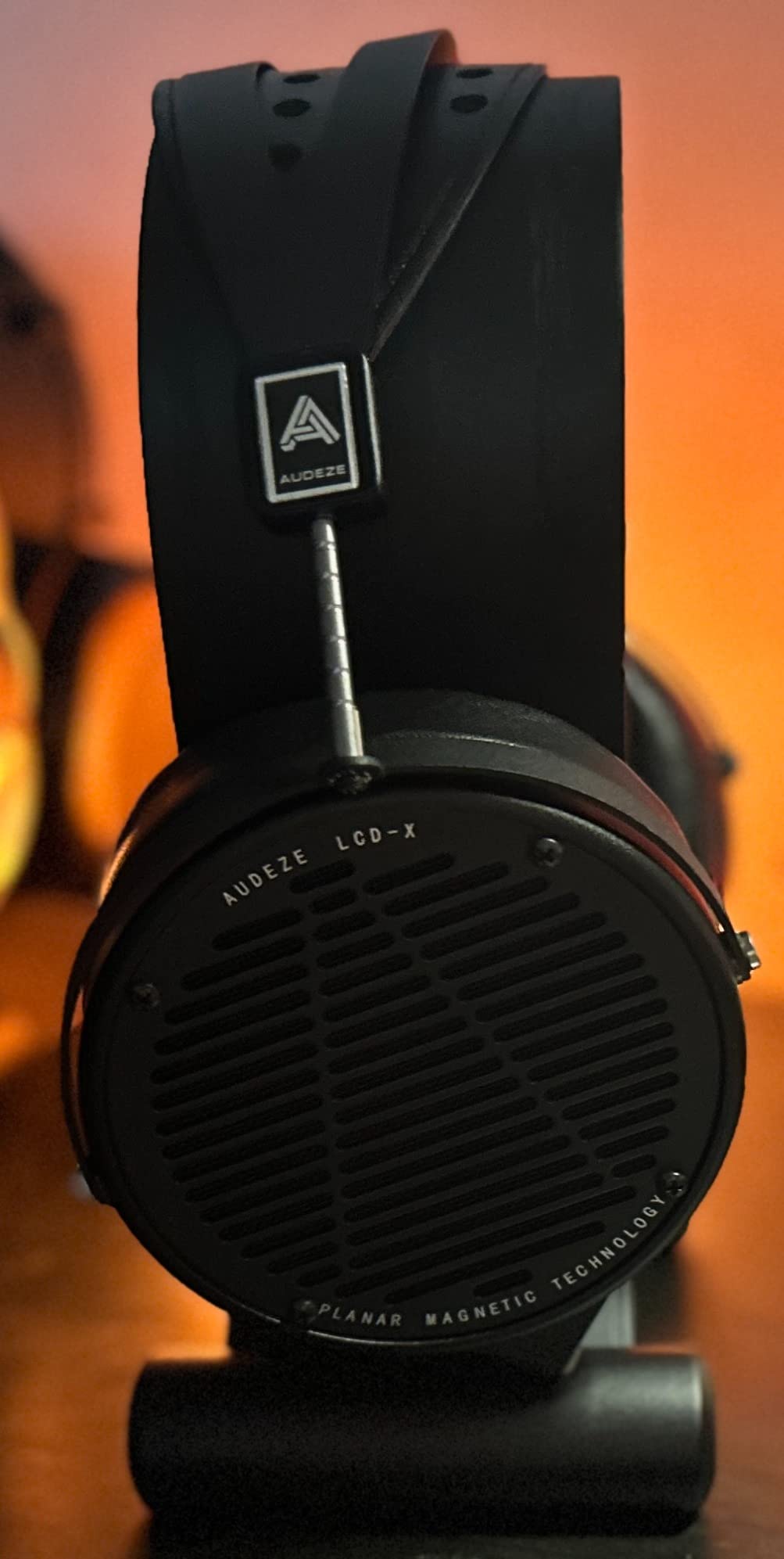 Audeze LCD-X Over-Ear Open Back Professional Planar Magnetic Headphone new 2021 and Later Version with Carry case customer photo 1