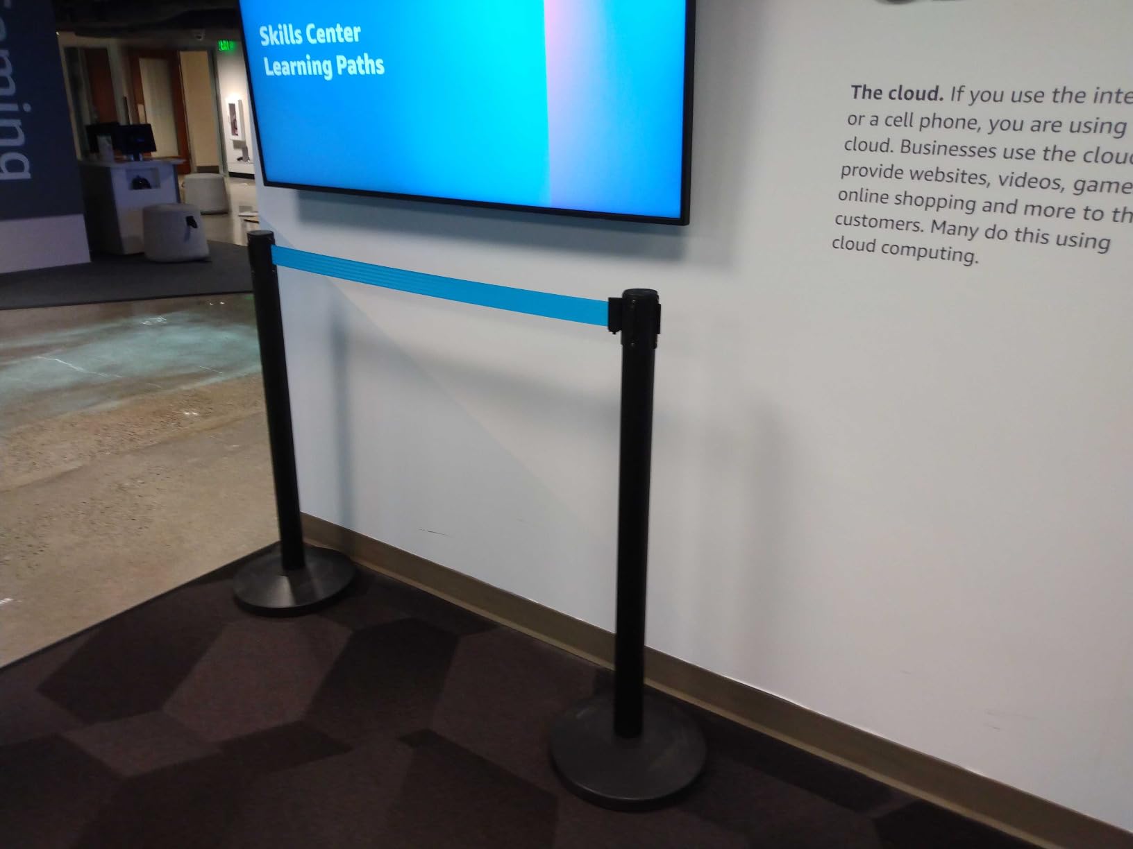 Crowd Control Warehouse RBB-100 Retractable Belt Stanchion Barriers, 2 Pack, 7.5 Ft Black Belt customer photo 1