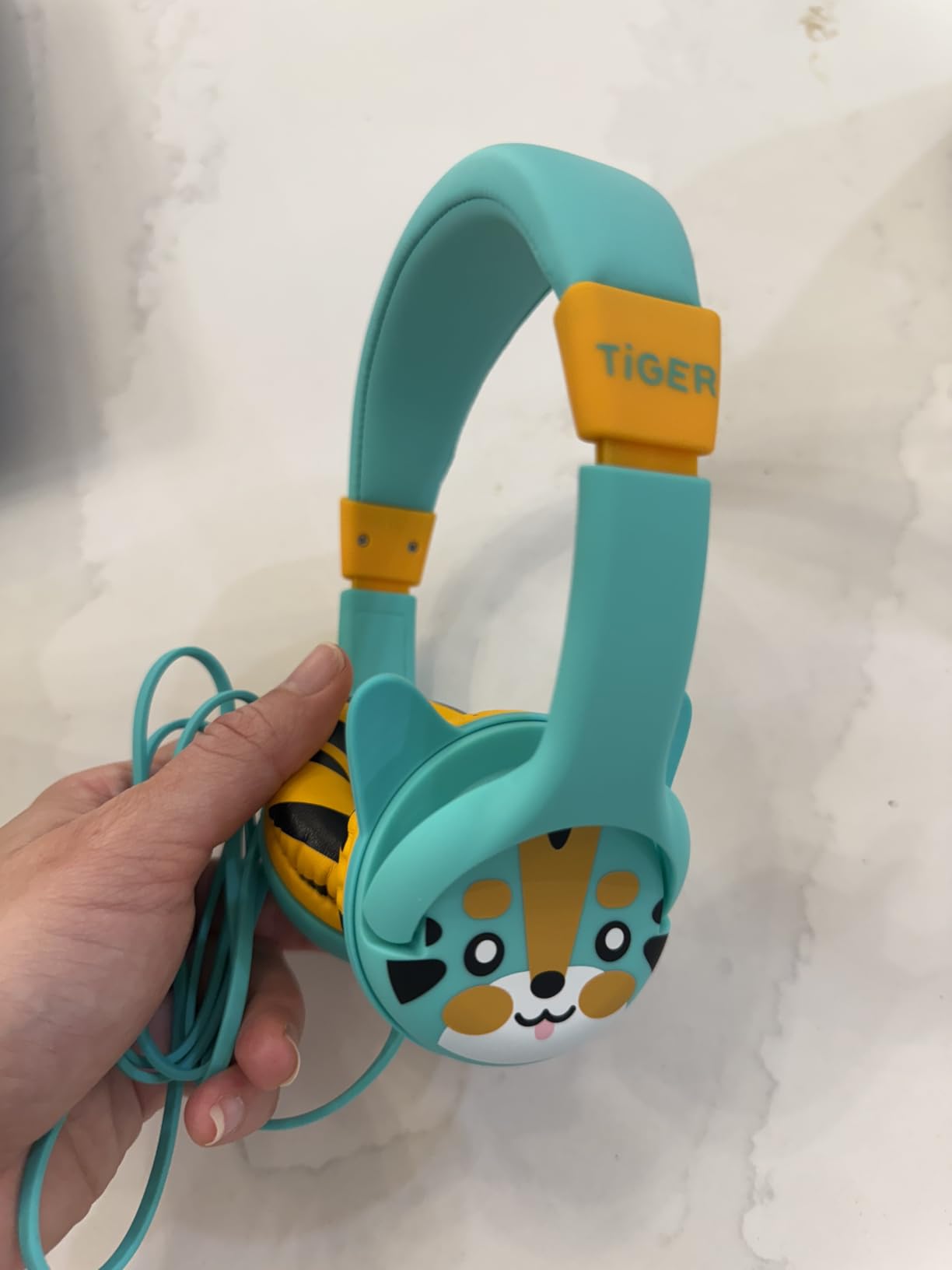 Kidrox Wired Toddler Headphones for 1-7 Years Old - 85dB Volume Limited Baby Headphones for Plane and Car Travel - Children Headset for Airplane, iPad and Tablet, Kids Headphone with Cord for Children customer photo 1