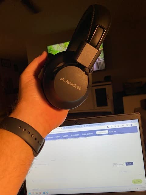 Avantree Quartet - 4 Wireless Headphones & 1 Transmitter for Multiple Group Listening Scalable to 100 with No Lip-Sync Delays for TV Watching, Silent Discos, Hearing Assistance in Church, and More customer photo 1