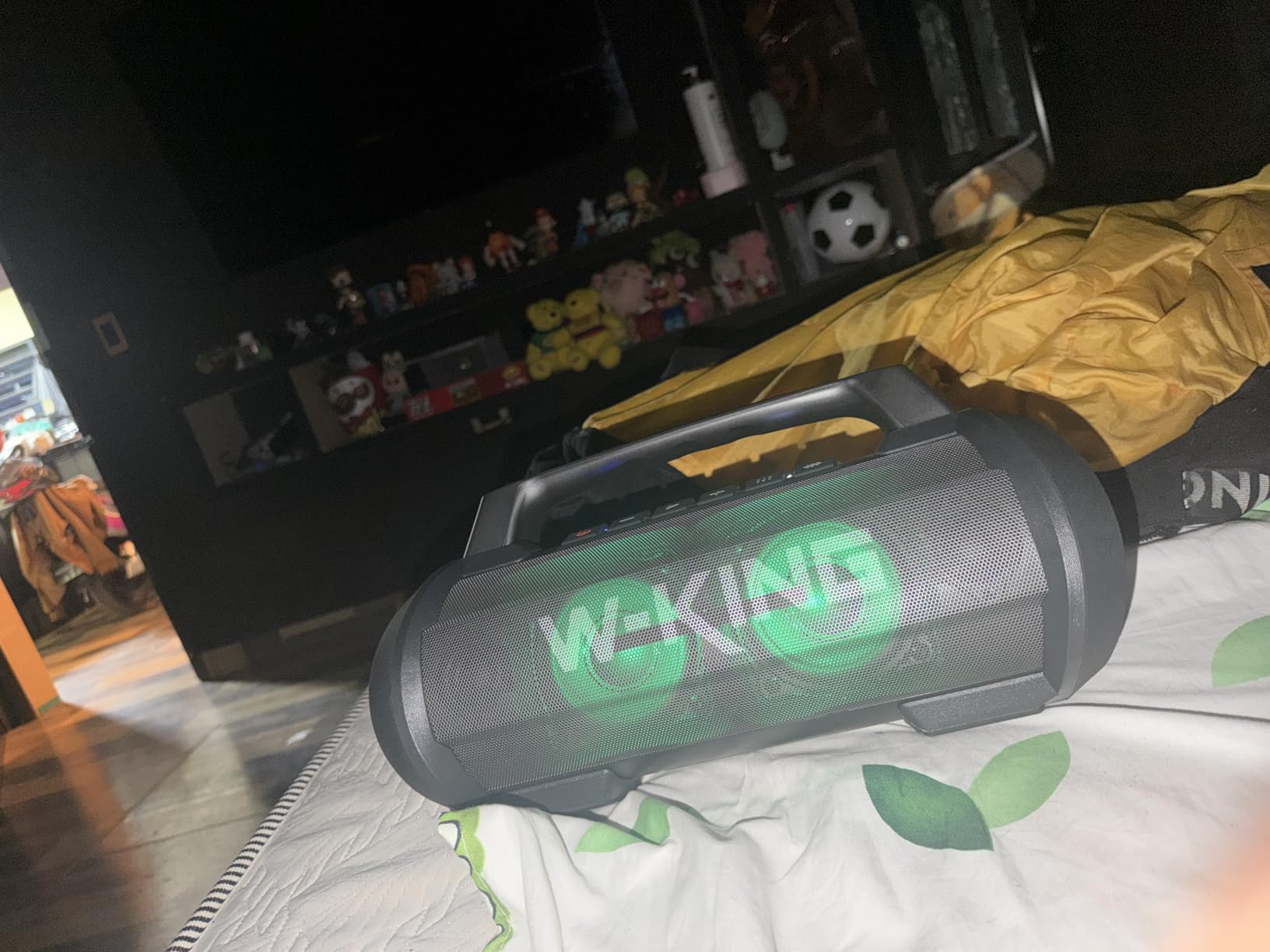 W-KING Portable Bluetooth Speaker, 120W Max/110dB/IPX6/BT5.4/42H/DSP/RGB/4 Drivers/70W Deep Bass/Wireless Stereo Pairing, Large Party Boombox, Outdoor Waterproof Speaker for Camping,Beach & Summer Fun customer photo 1