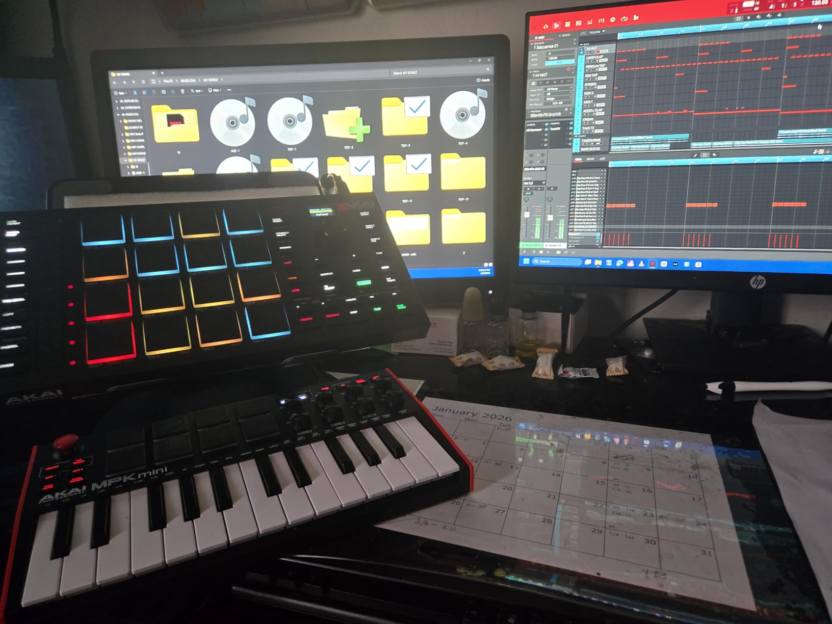 Akai Professional MPC Studio USB MIDI Pad Controller - 16 Velocity-Sensitive RGB MPC Pads, MPC Software, Assignable Touch Strip customer photo 2